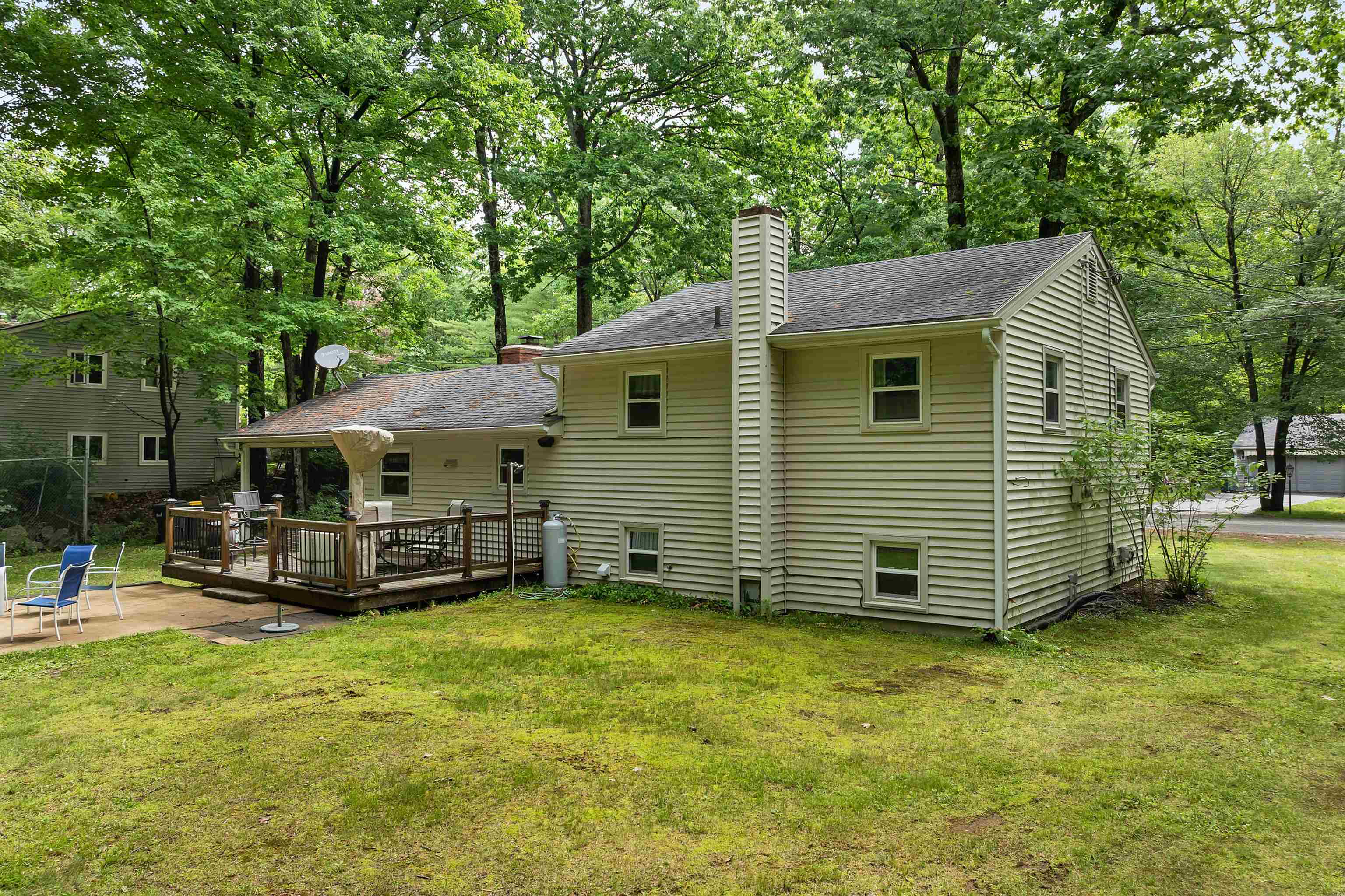 64 Woodvale Dr, Laconia, NH 03246