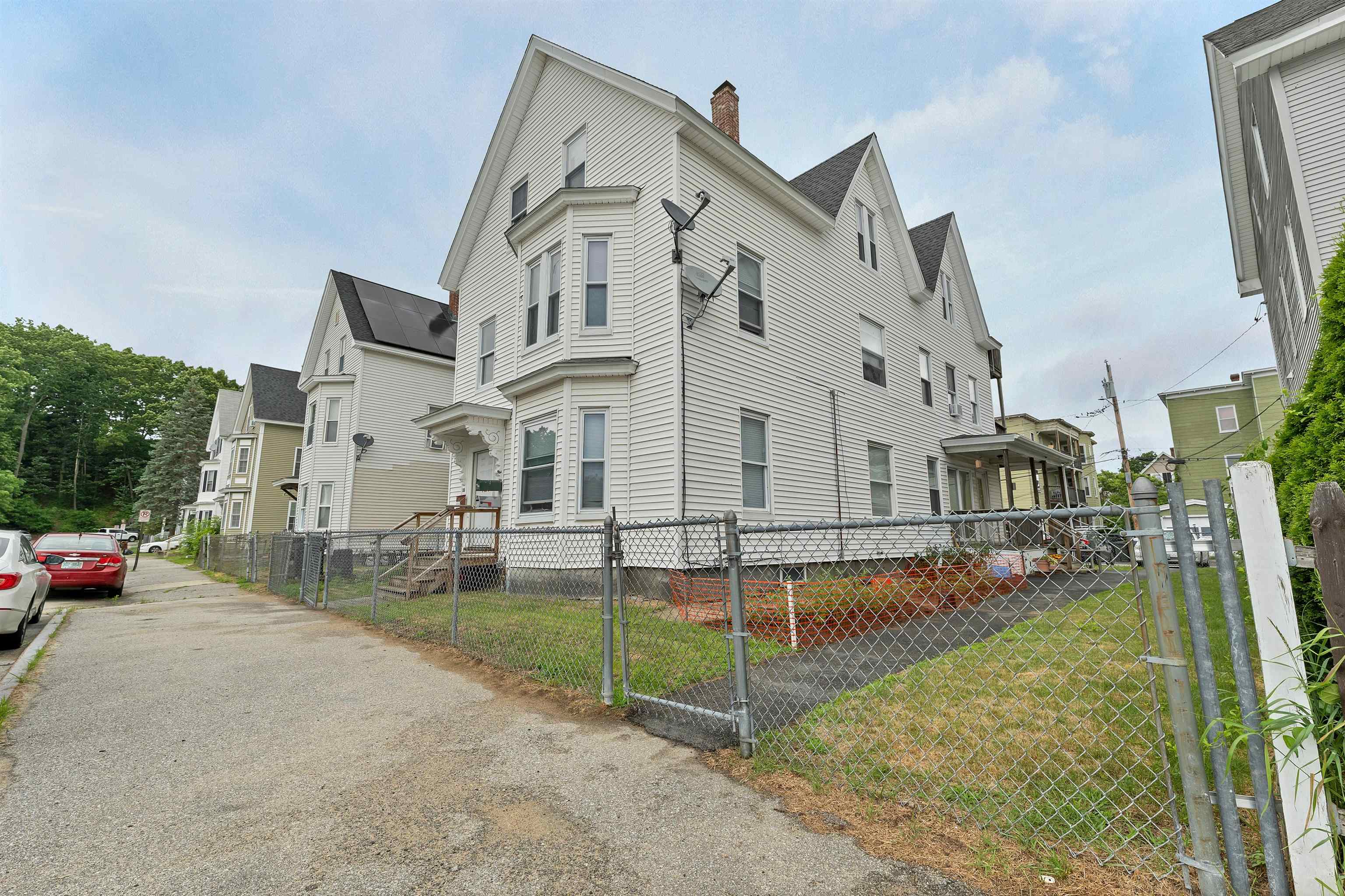 33 Rimmon St, Manchester, NH 03102