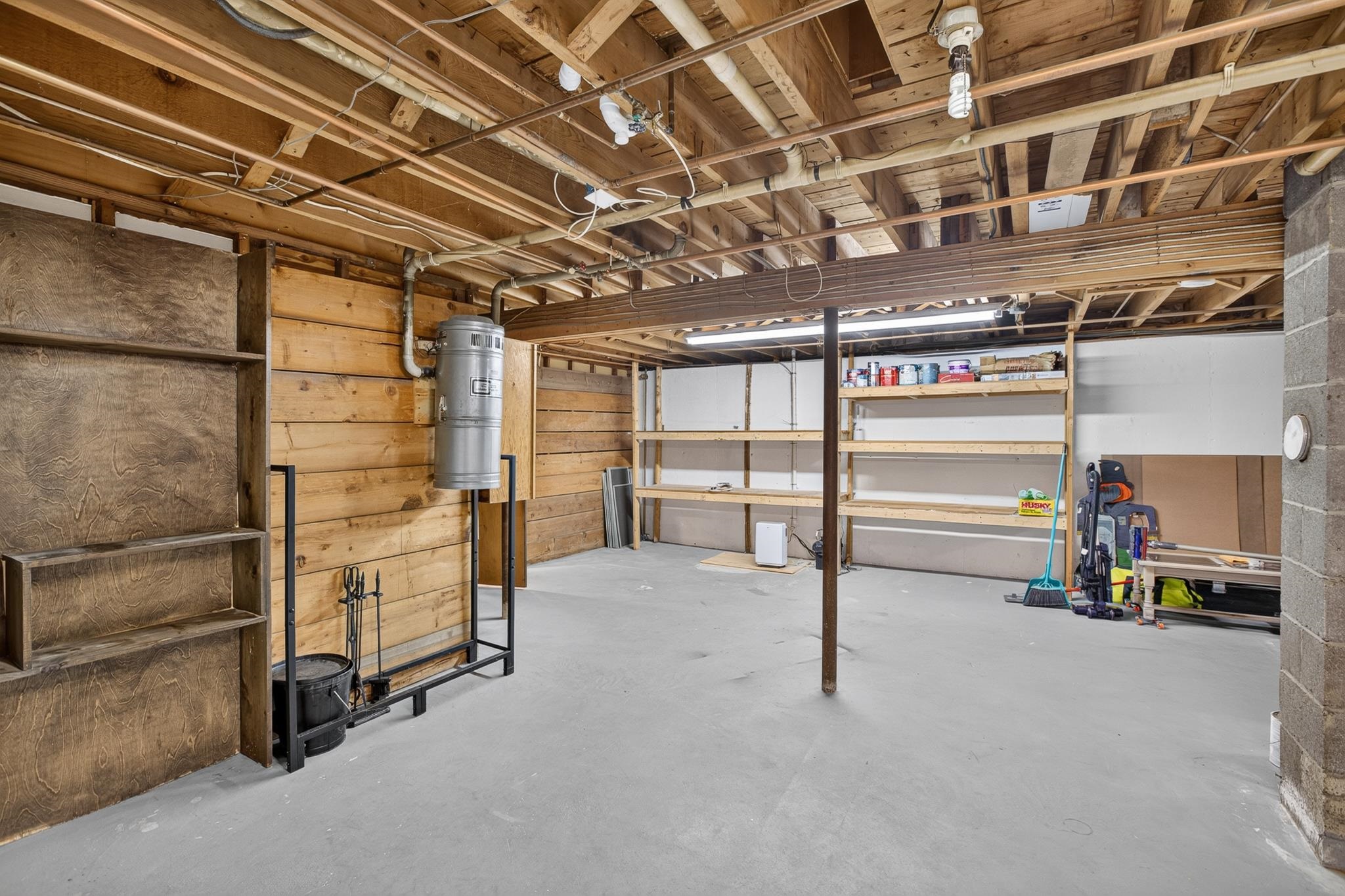 143 Highland Park Ave, Manchester, NH 03103