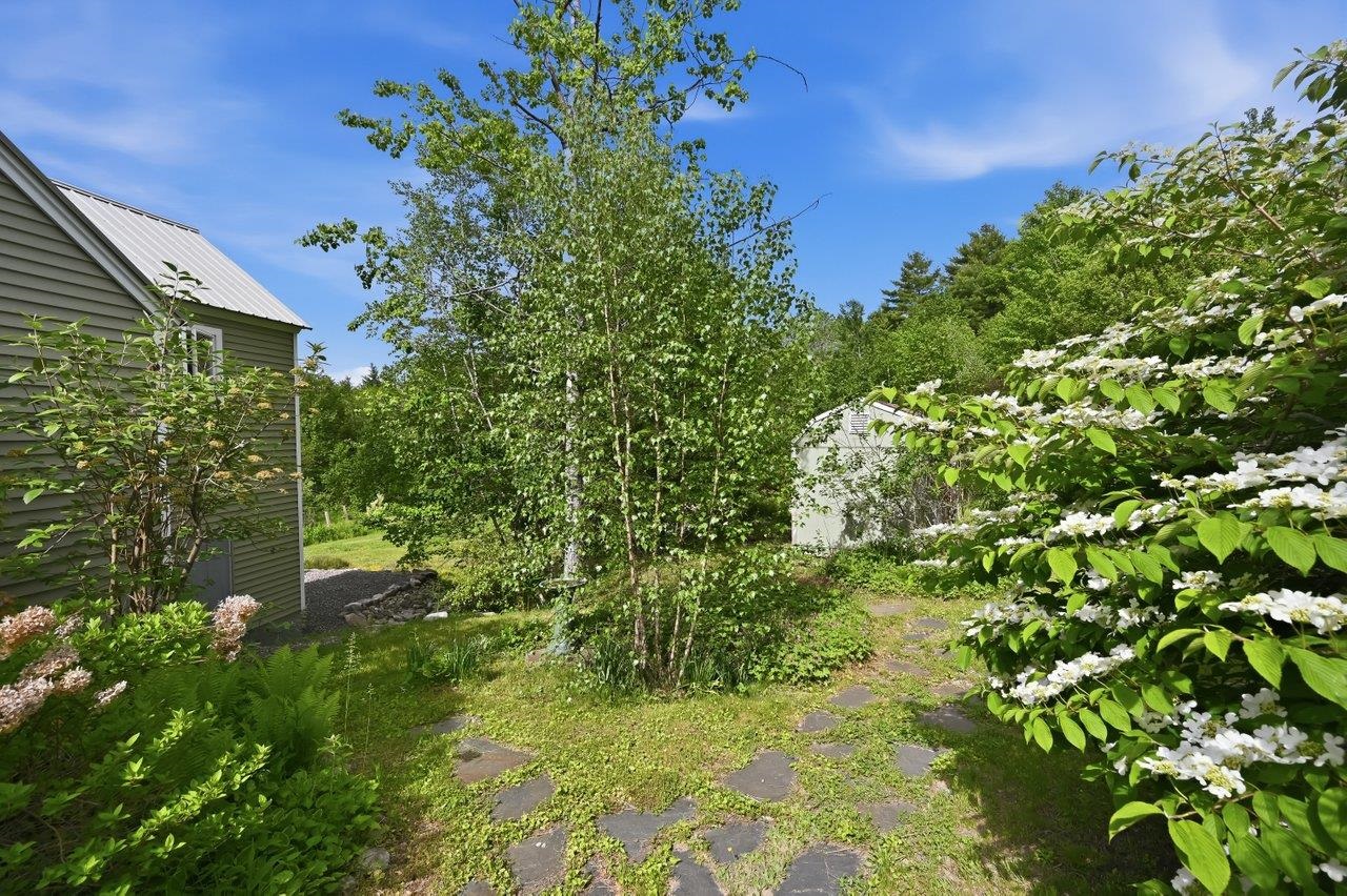 98R Old Turnpike Rd, Nottingham, NH 03290