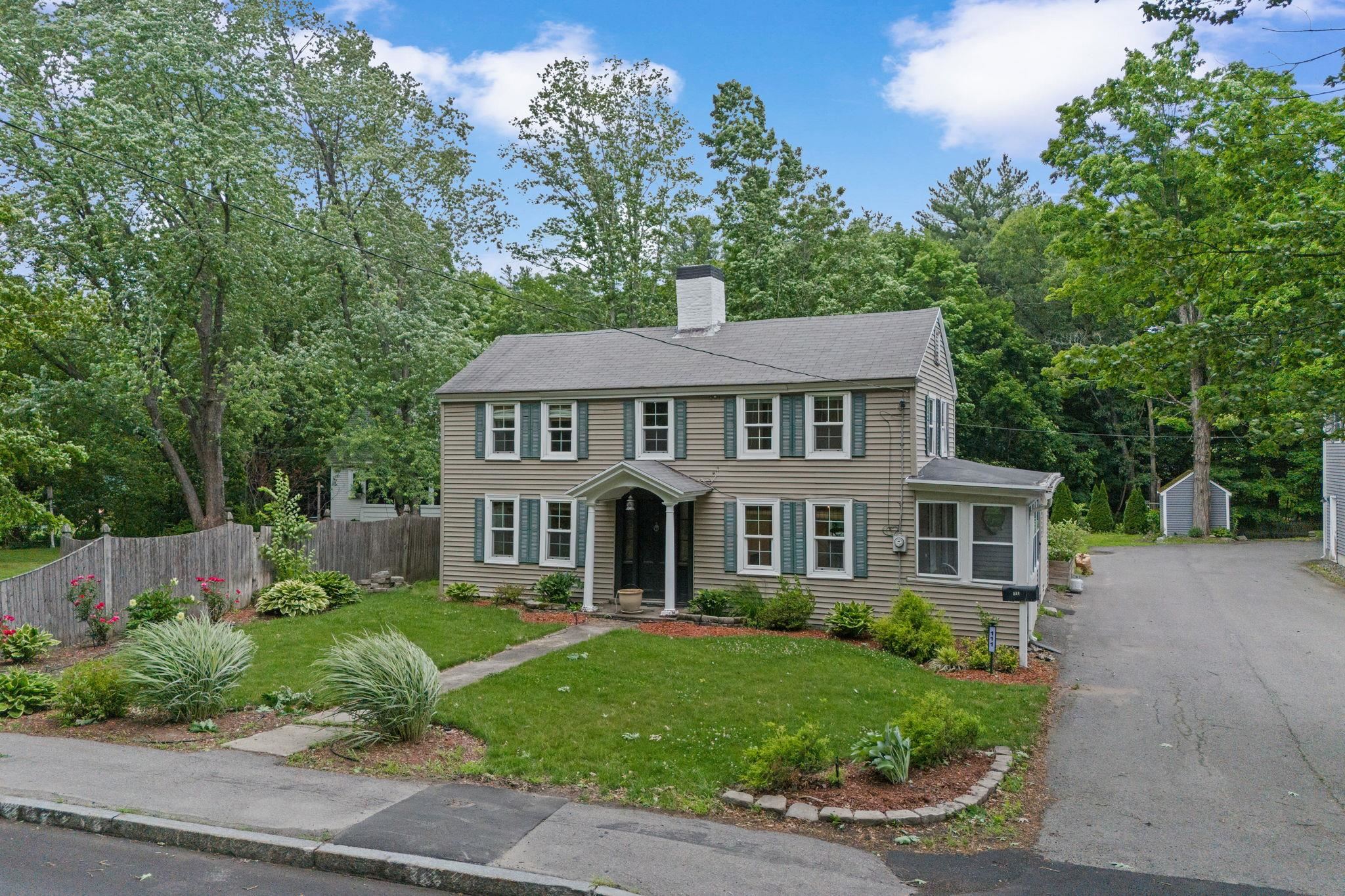 111 Manchester St, Nashua, NH 03064