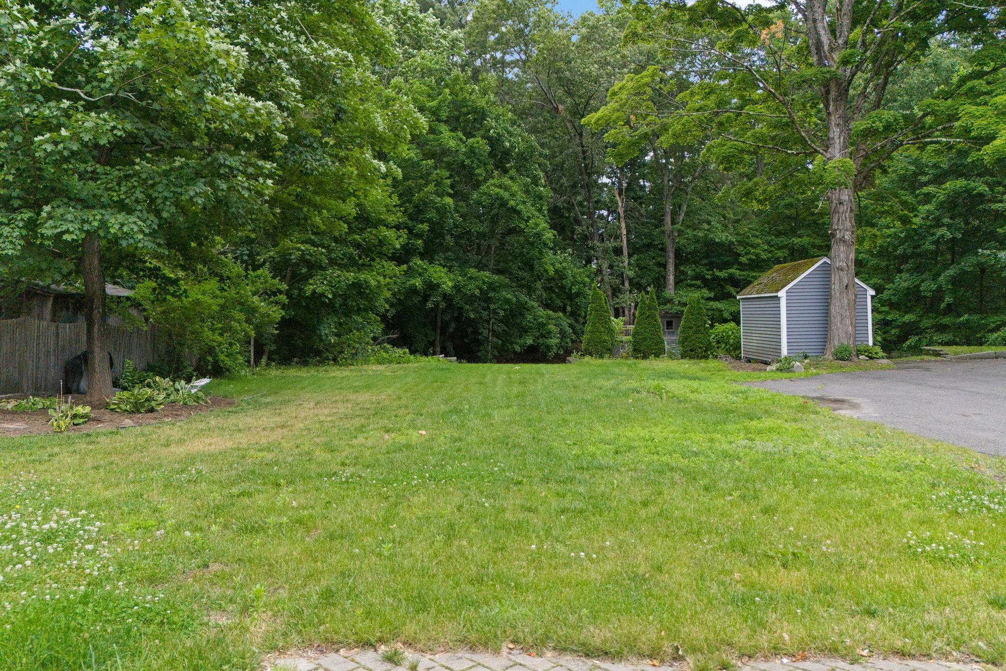 111 Manchester St, Nashua, NH 03064