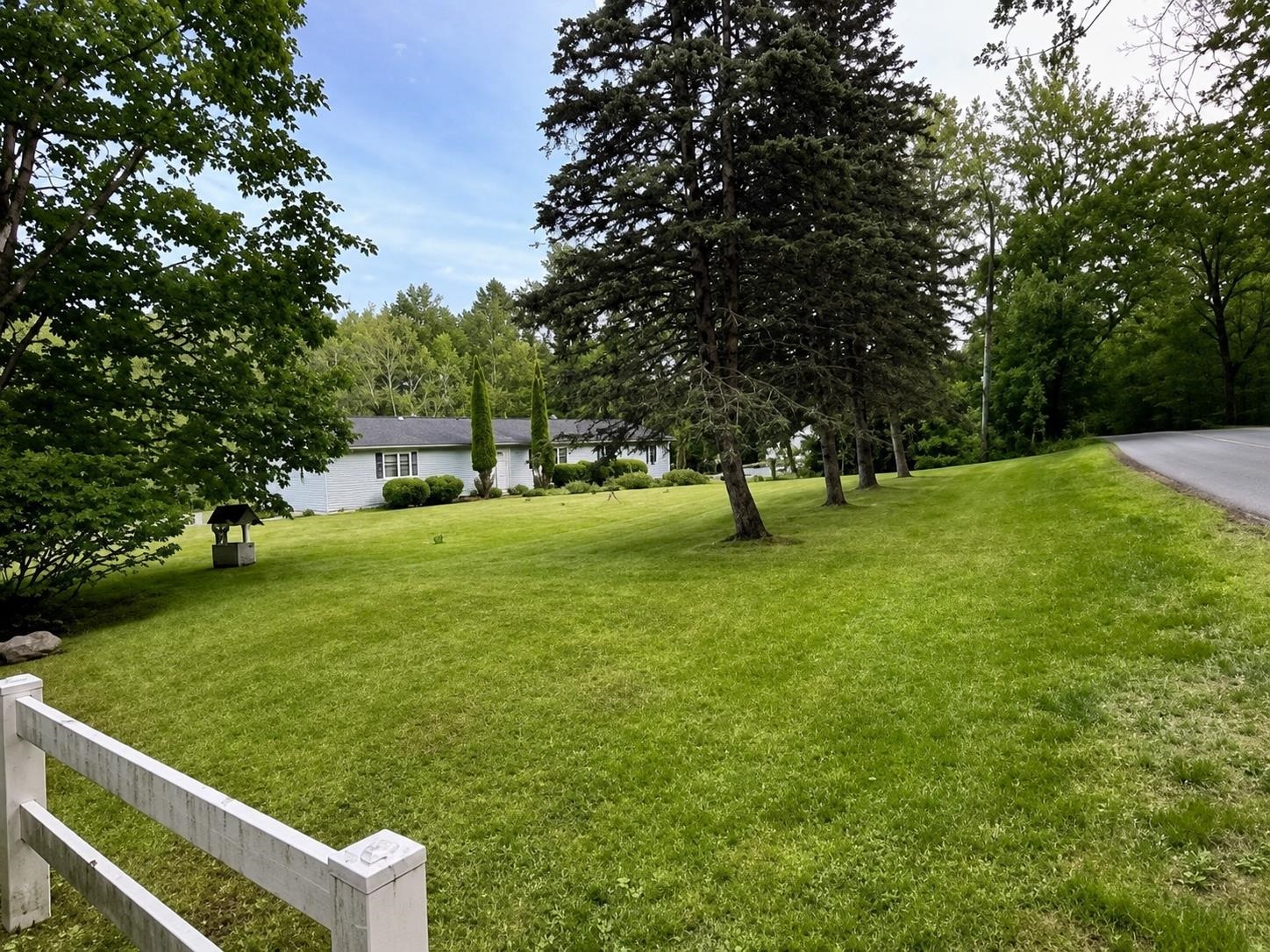 301 Shaker St, New London, NH 03257