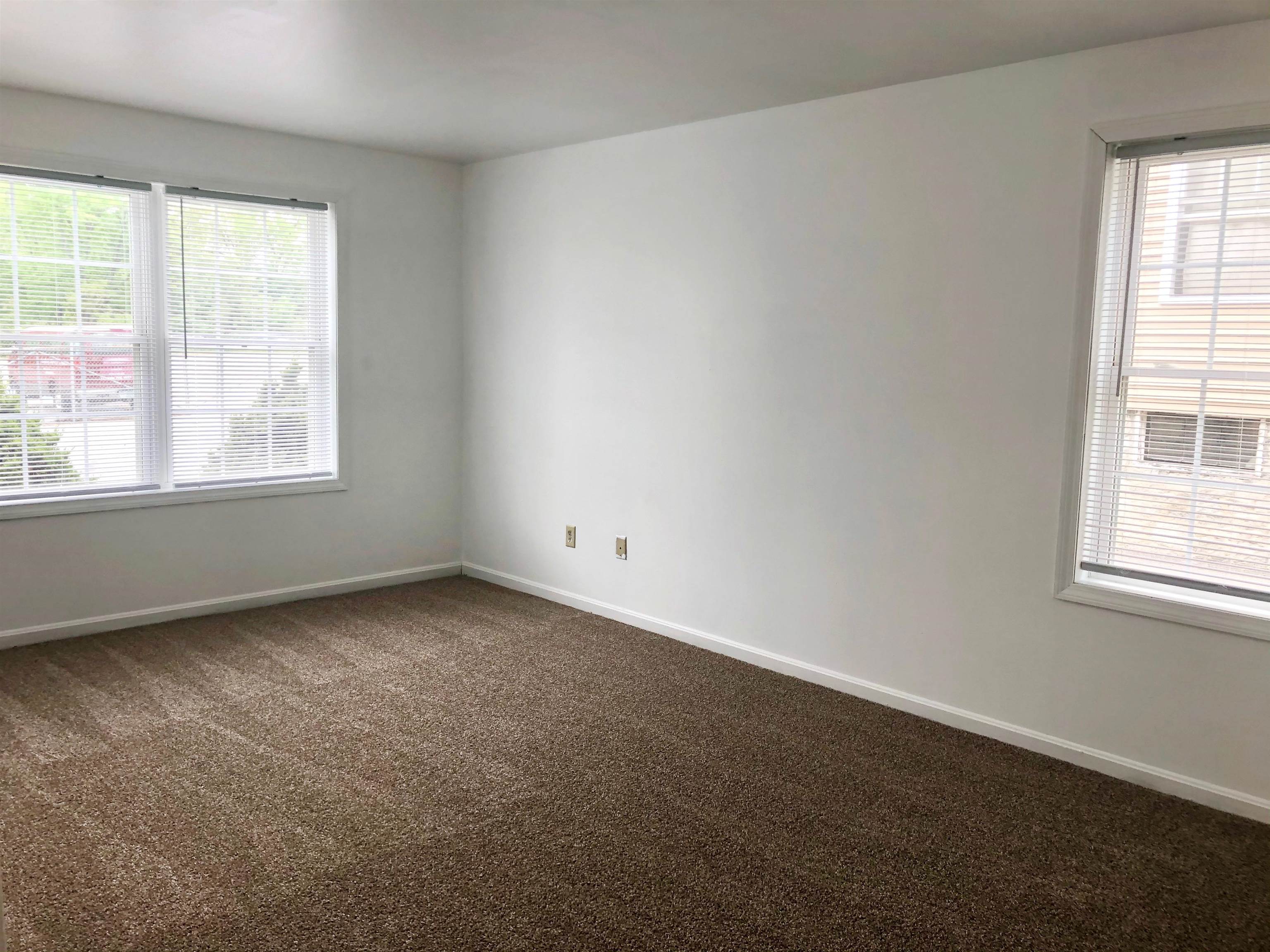 104 Lock St, Nashua, NH 03064