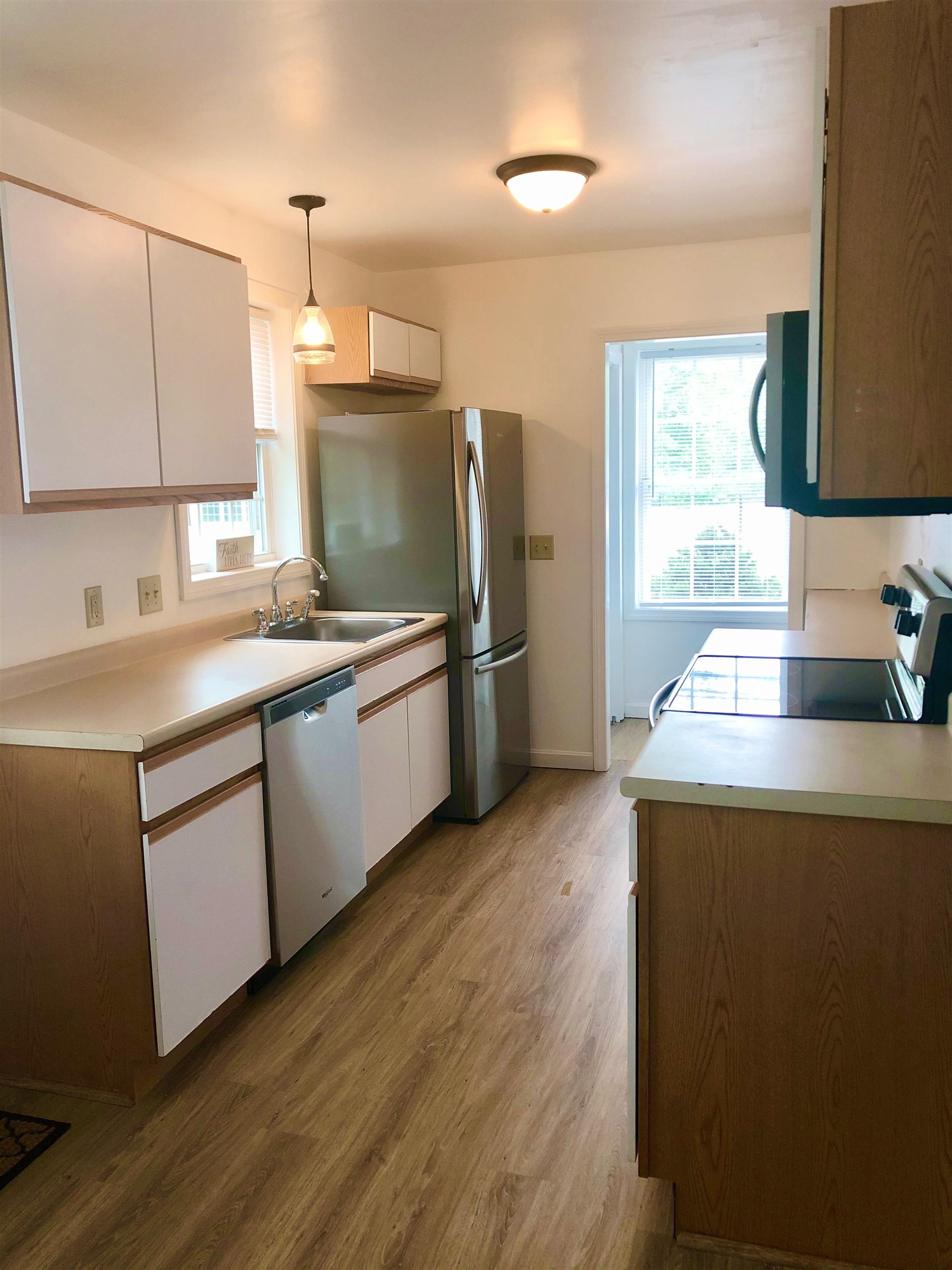 104 Lock St, Nashua, NH 03064