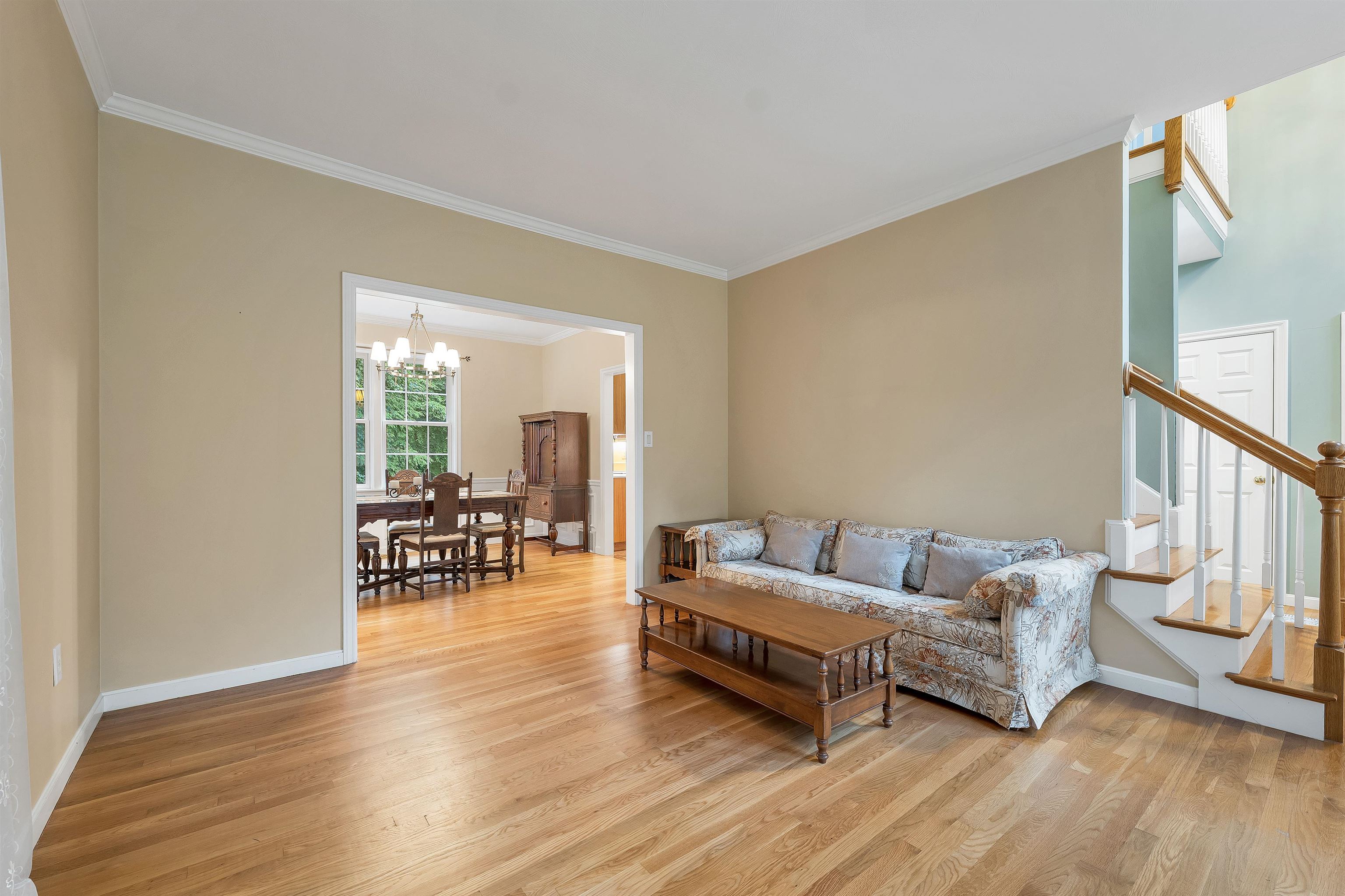 55 Dunlap Dr, Bedford, NH 03110