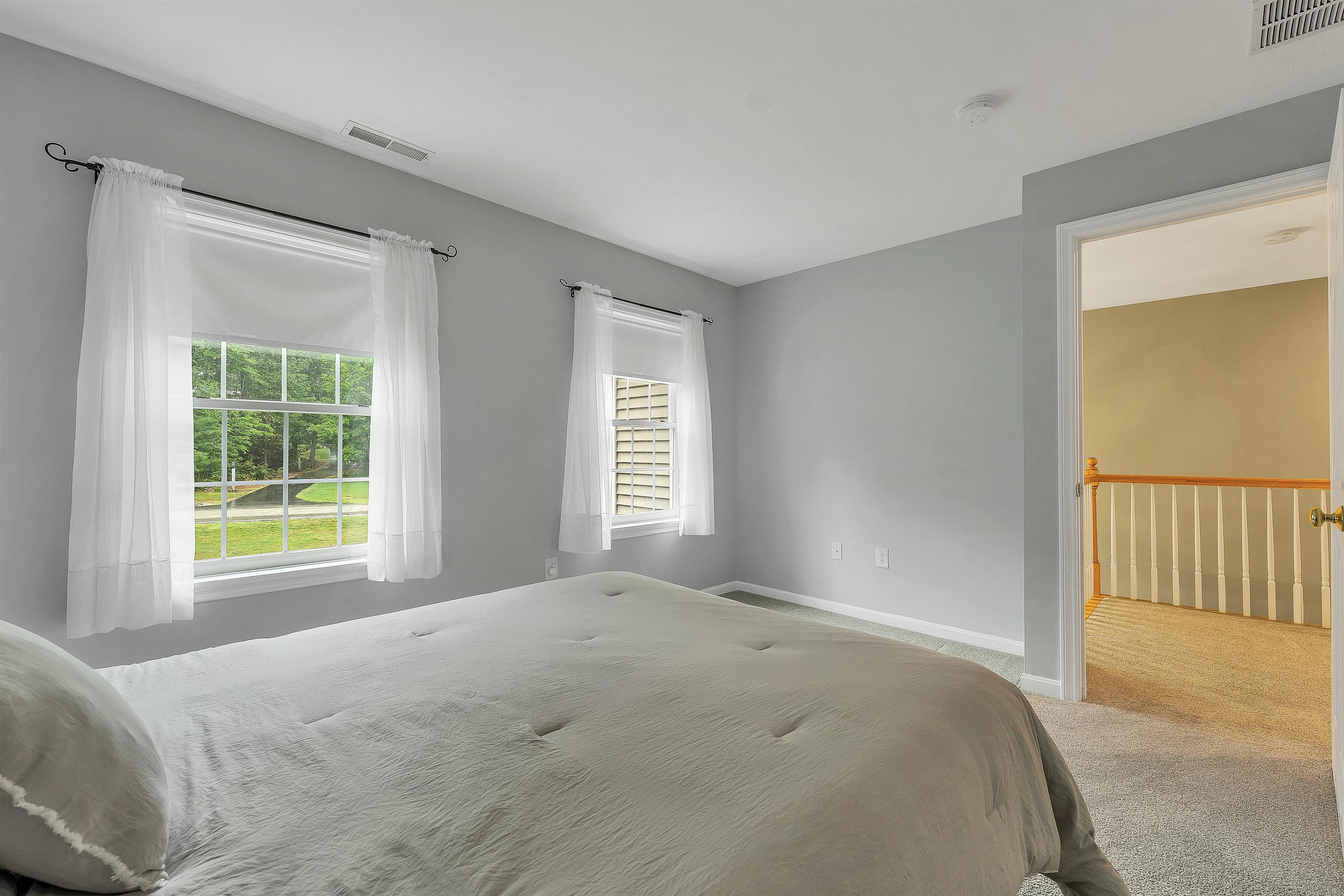 55 Dunlap Dr, Bedford, NH 03110