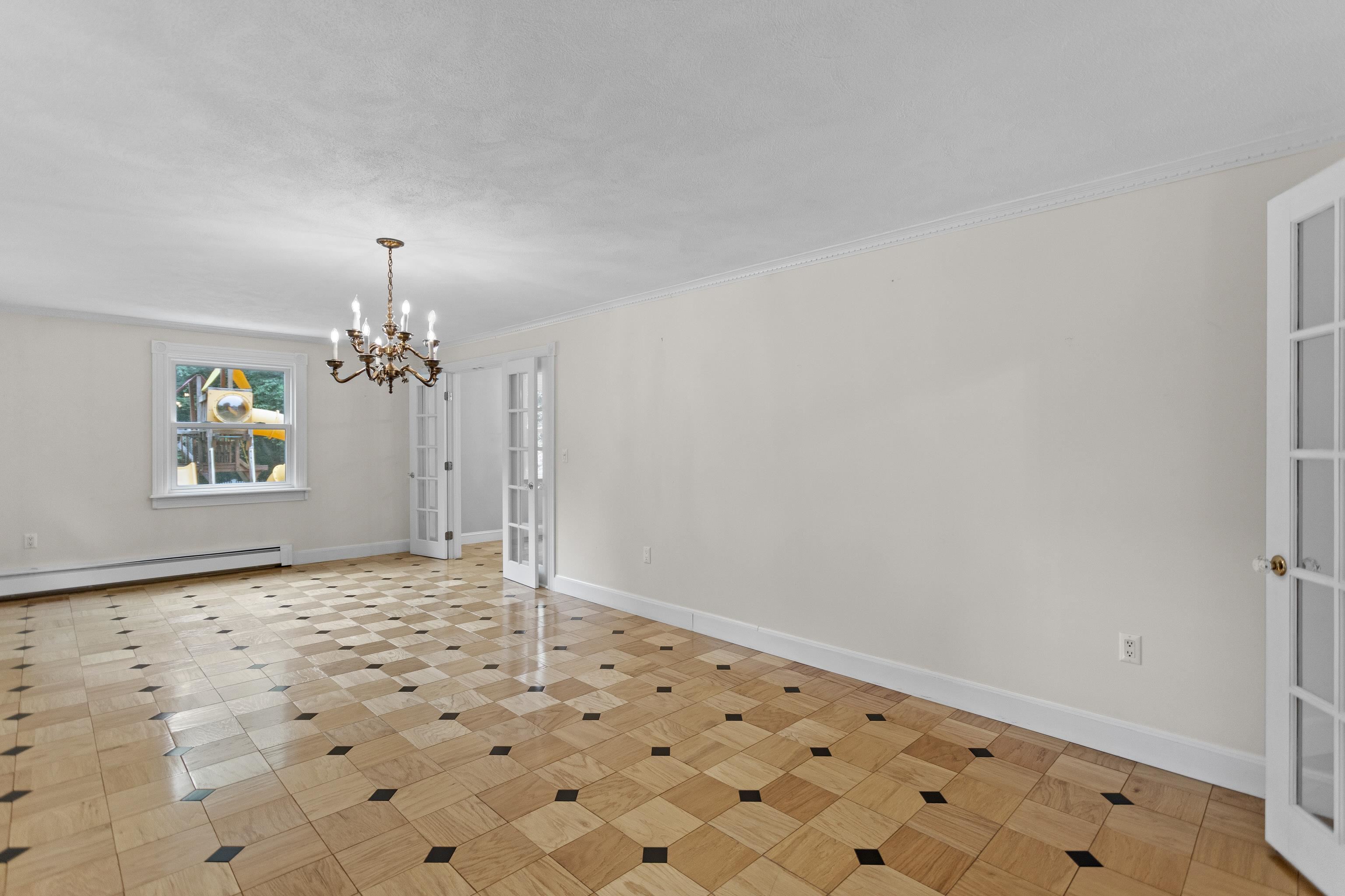 2 Cummings Rd, Merrimack, NH 03054