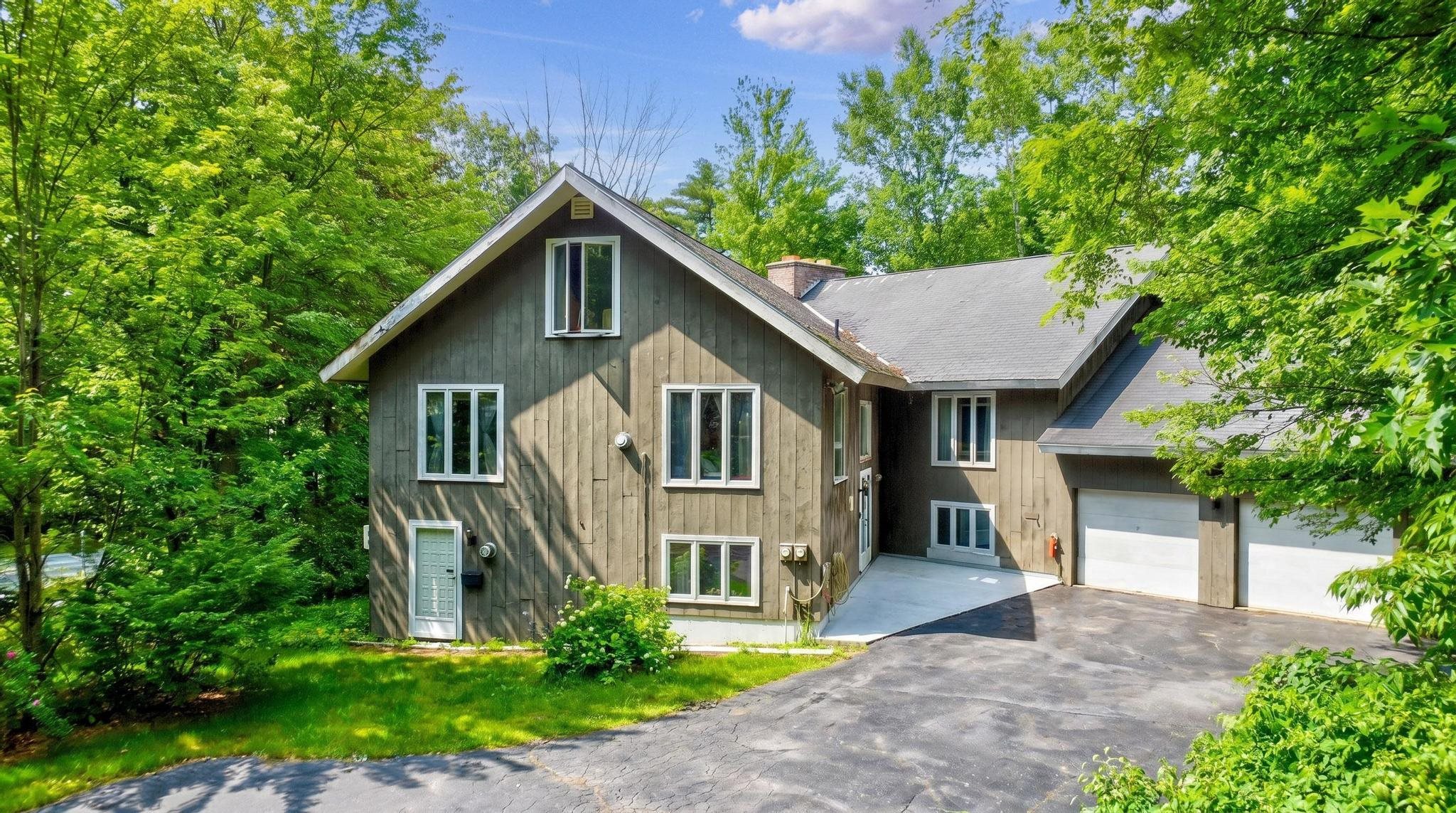 618 Shore Dr, Laconia, NH 03246