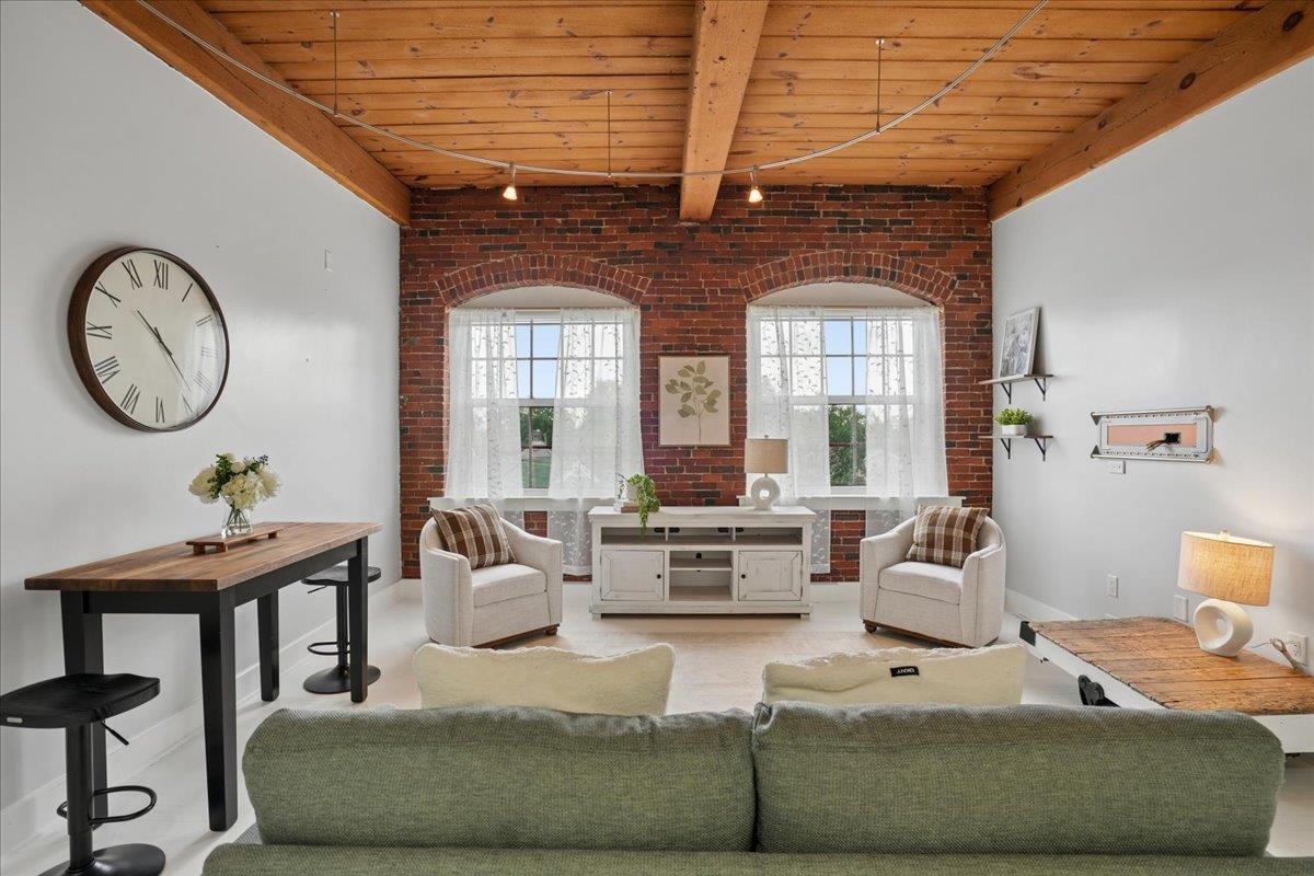 335 Cypress St #4H, Manchester, NH 03103