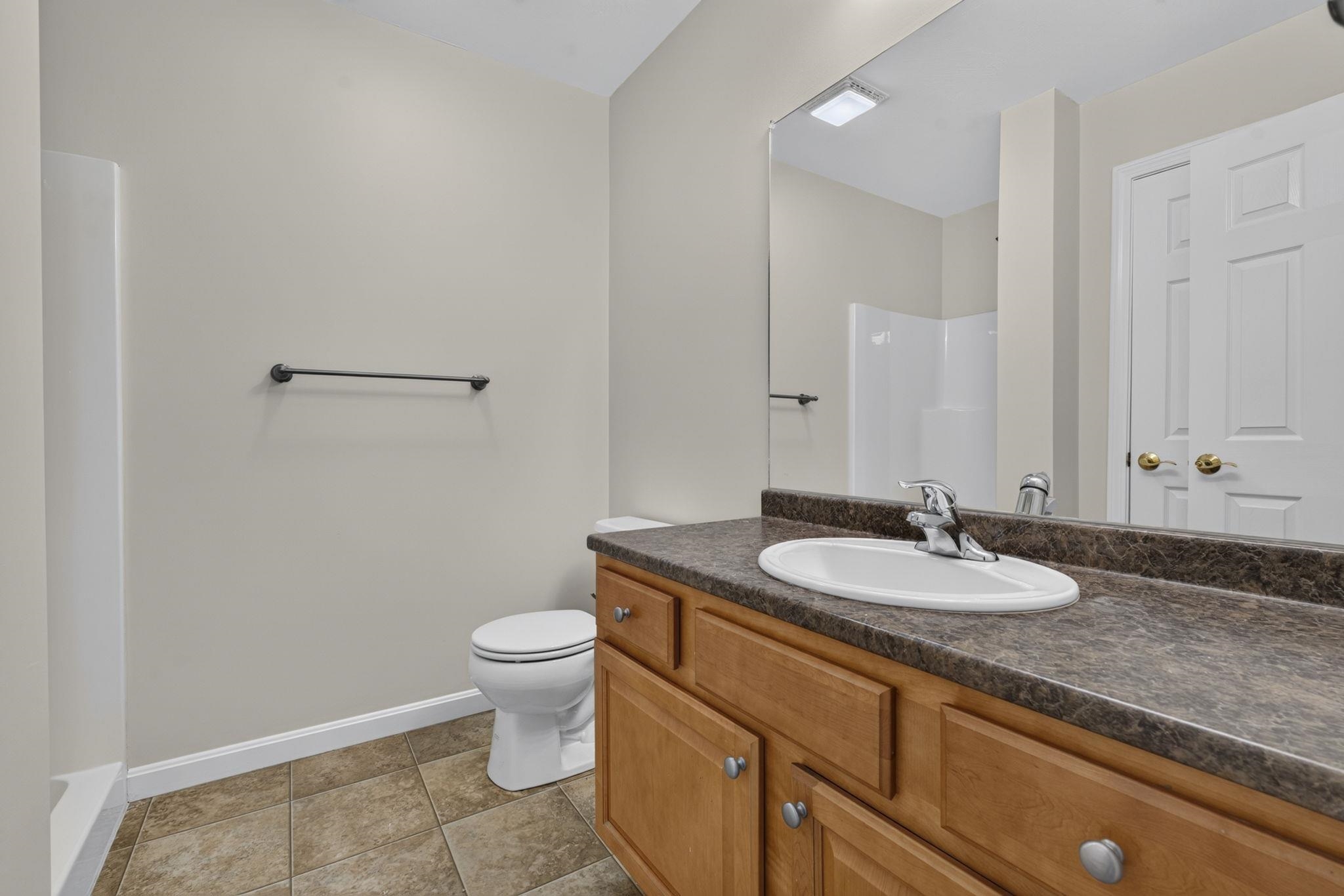 65 Fordway Ext Blvd #202, Derry, NH 03038
