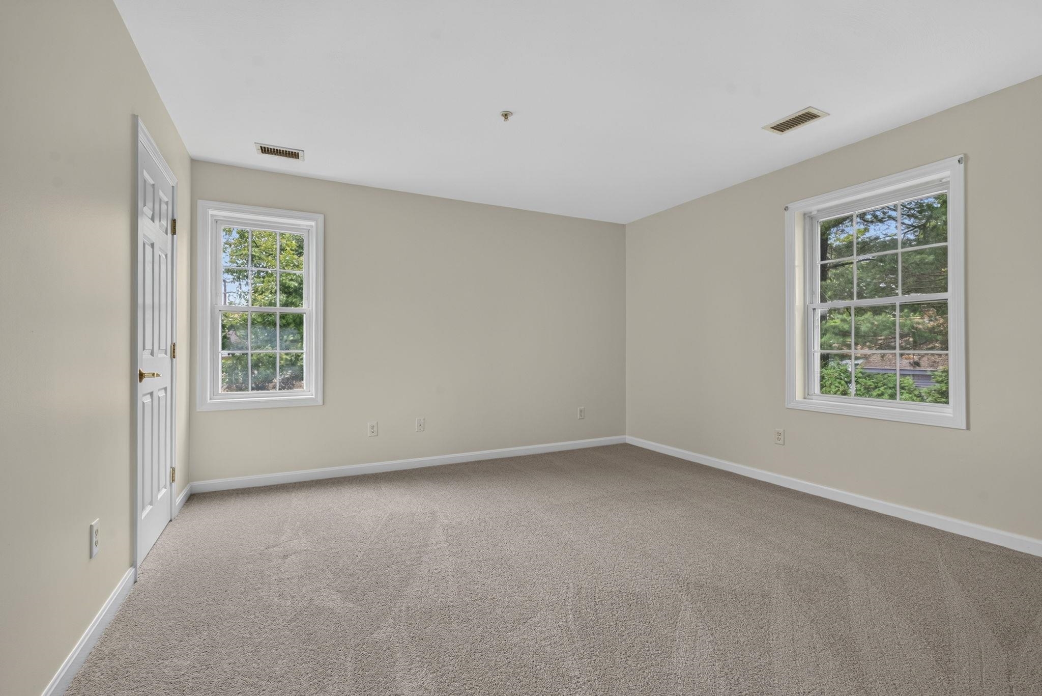 65 Fordway Ext Blvd #202, Derry, NH 03038