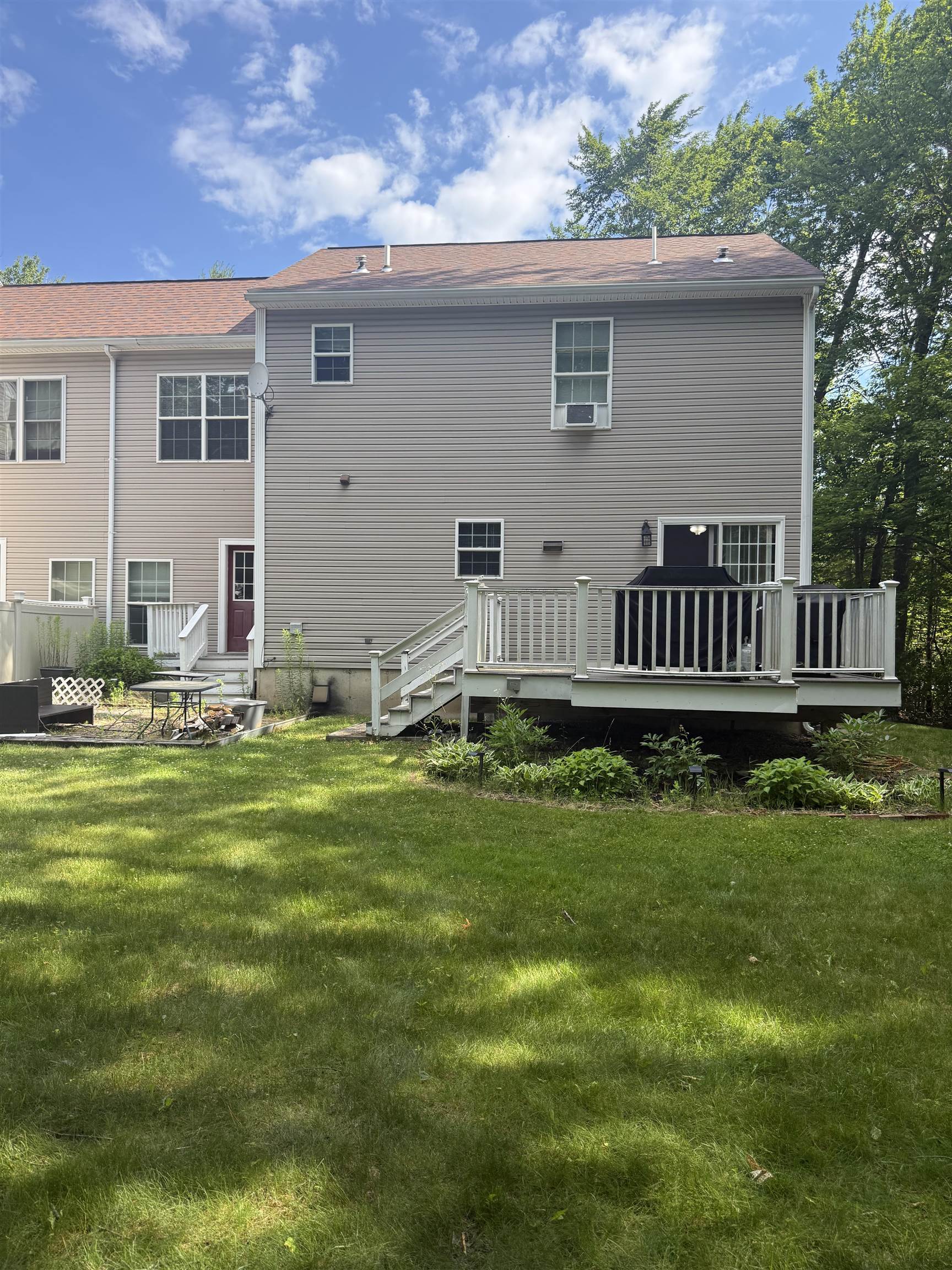 7 Elephant Rock Rd, Seabrook, NH 03874