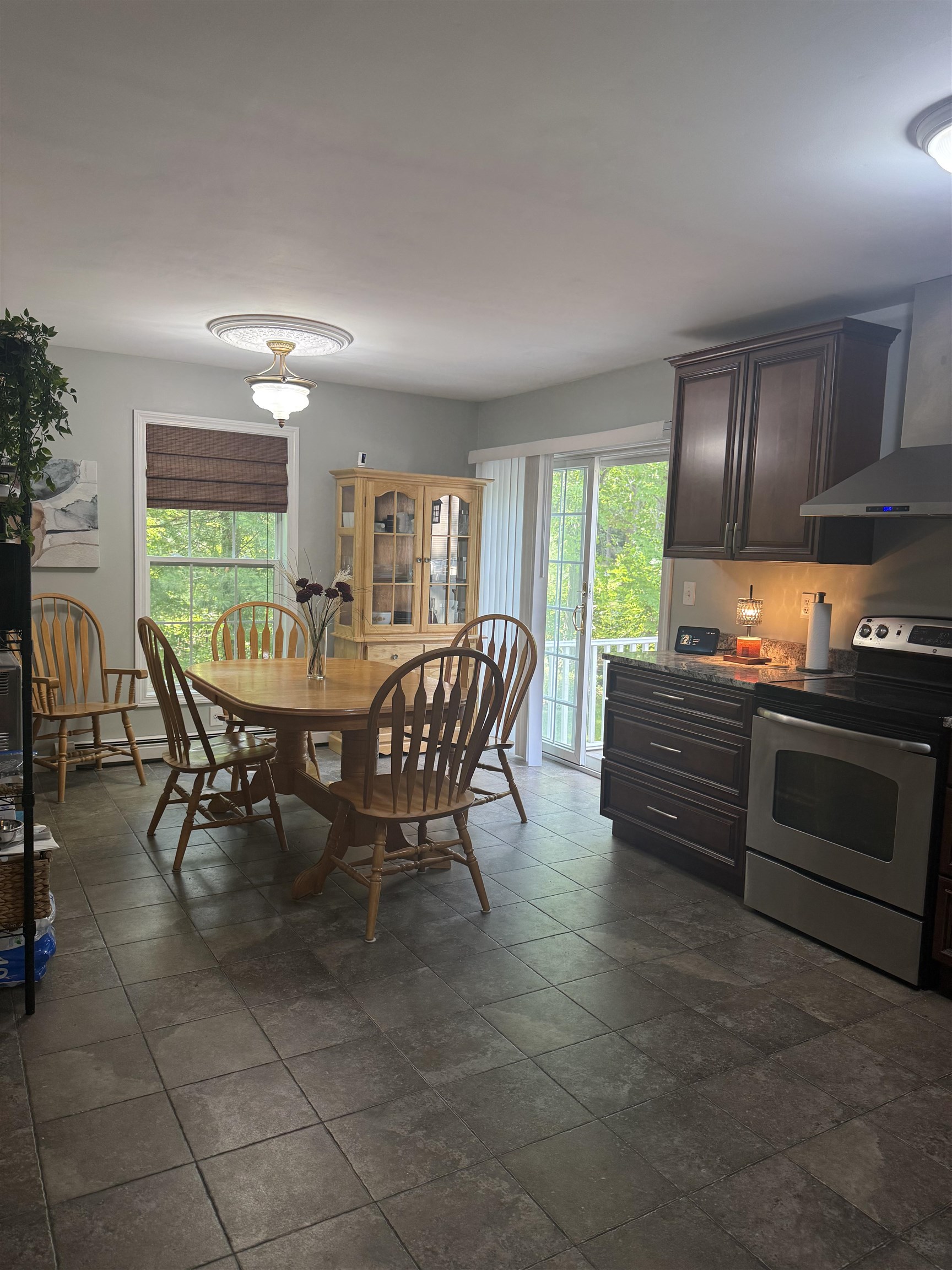 7 Elephant Rock Rd, Seabrook, NH 03874