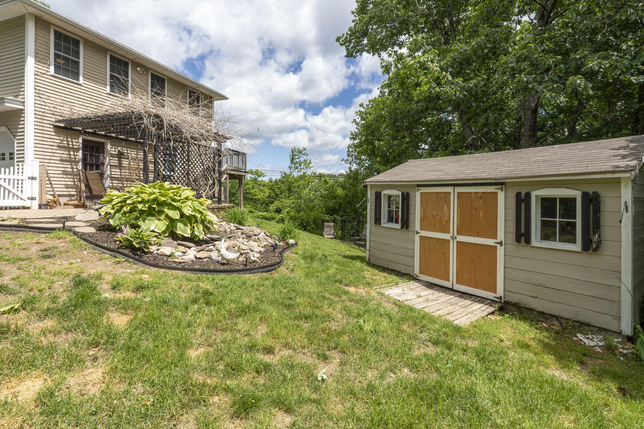 4 Faith Dr, Derry, NH 03038