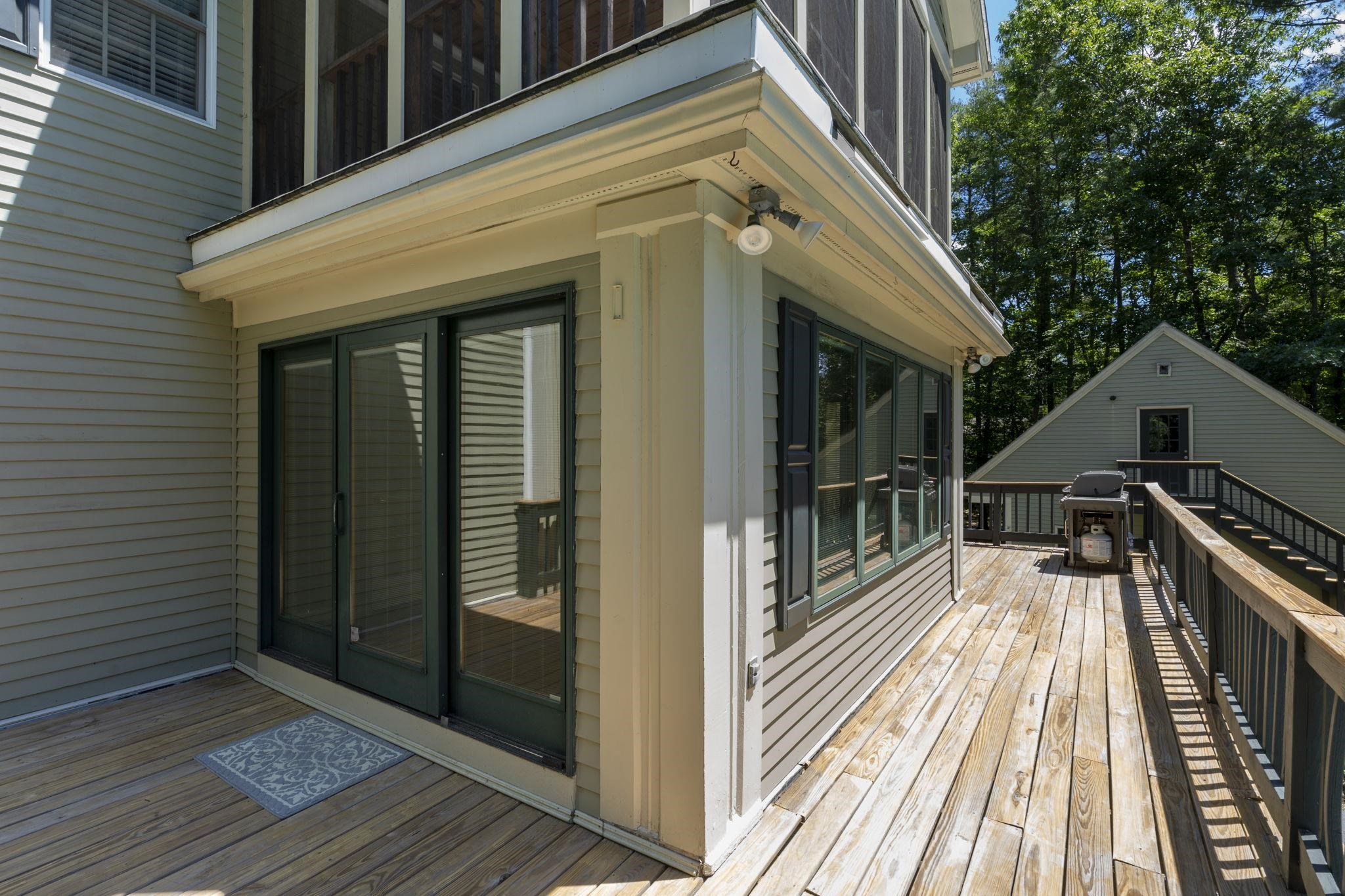 11 Wood Hill Dr, Auburn, NH 03032