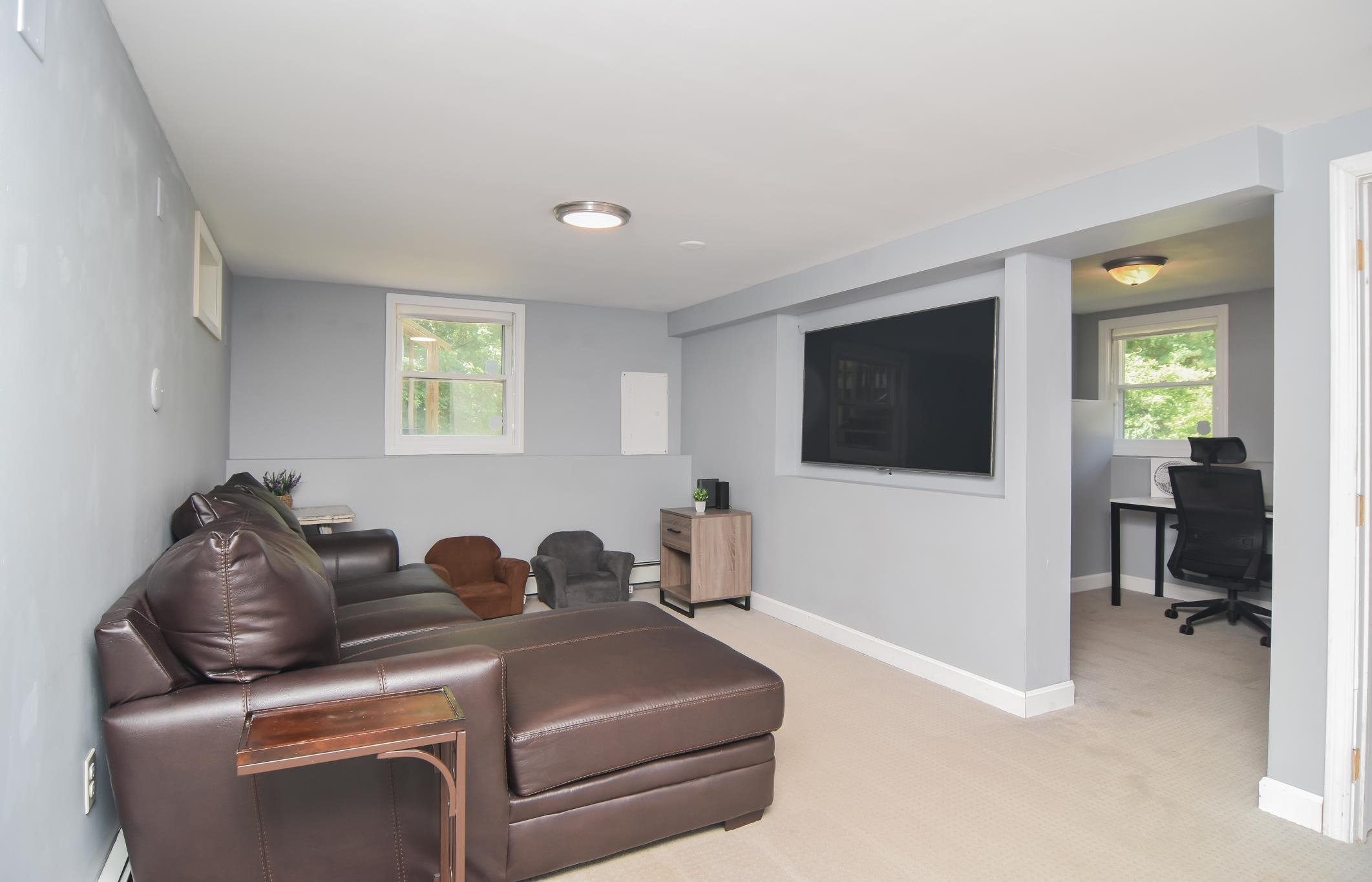 3 Greenleaf St, Merrimack, NH 03054