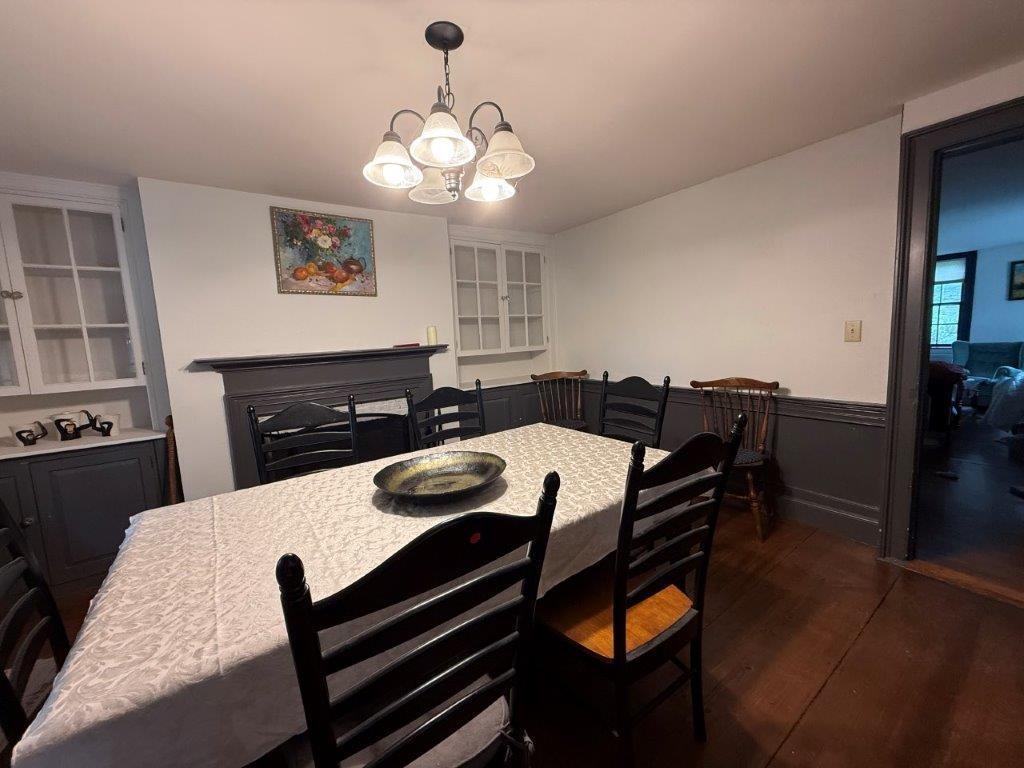 Formal Dining Room 25529483