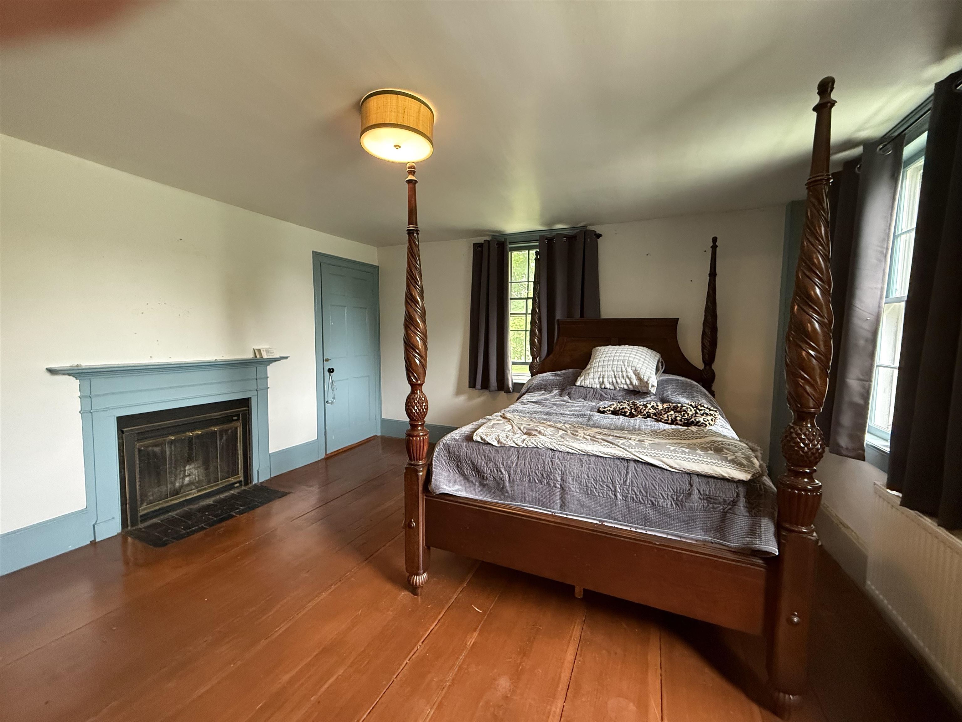 Second Floor Bedroom 25608750
