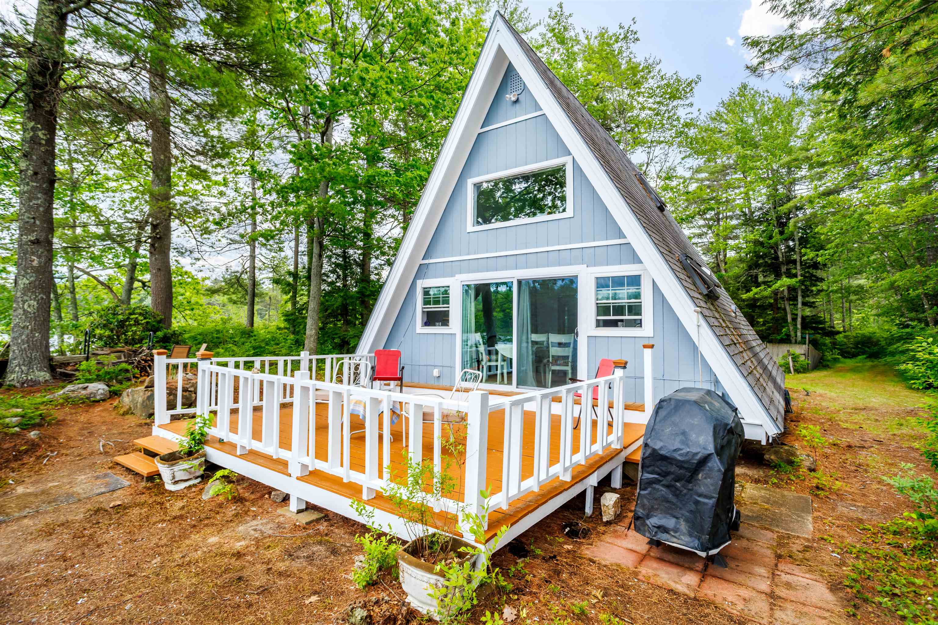 14 Sandy Cove Rd, Rindge, NH 03461