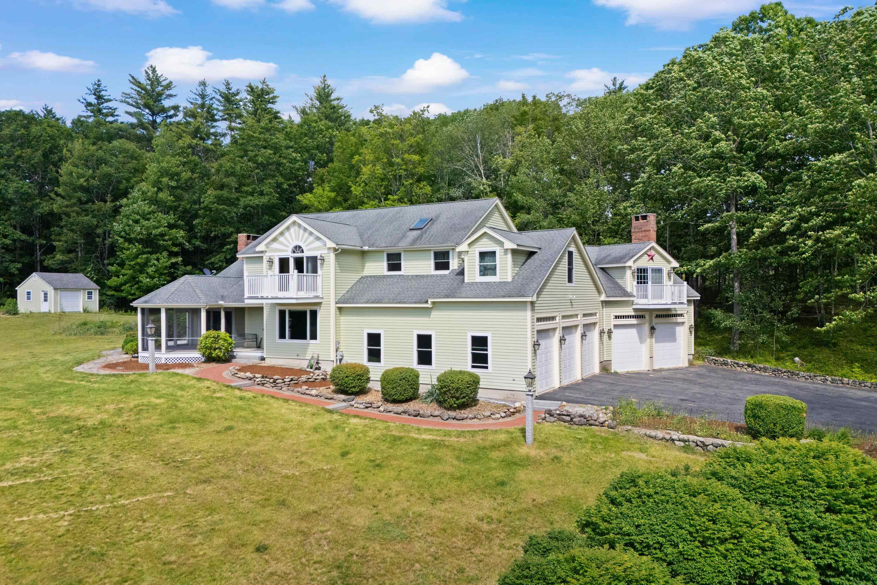 101 Mansion Rd, Dunbarton, NH 03046