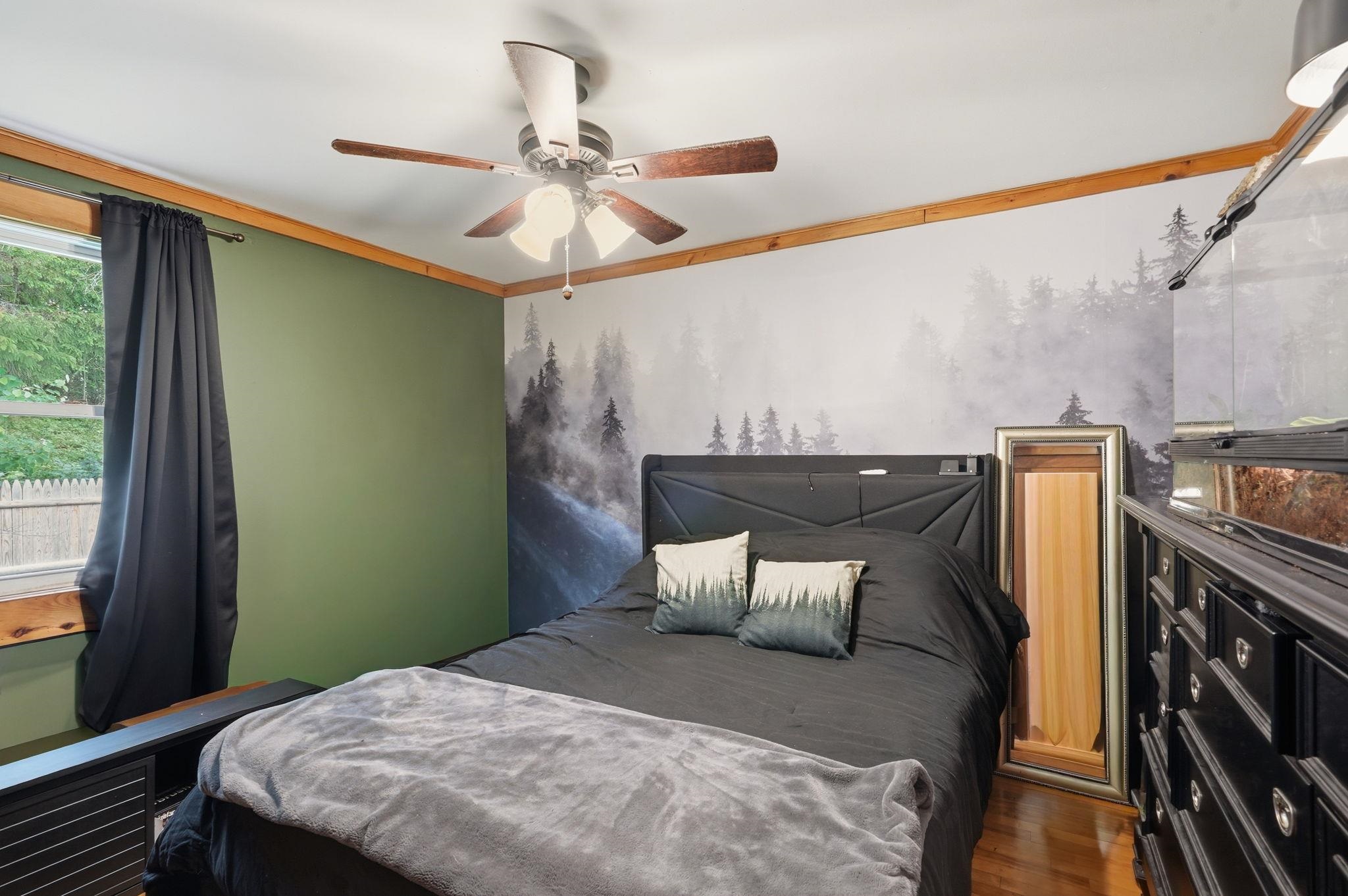 10 First St, Canaan, NH 03741