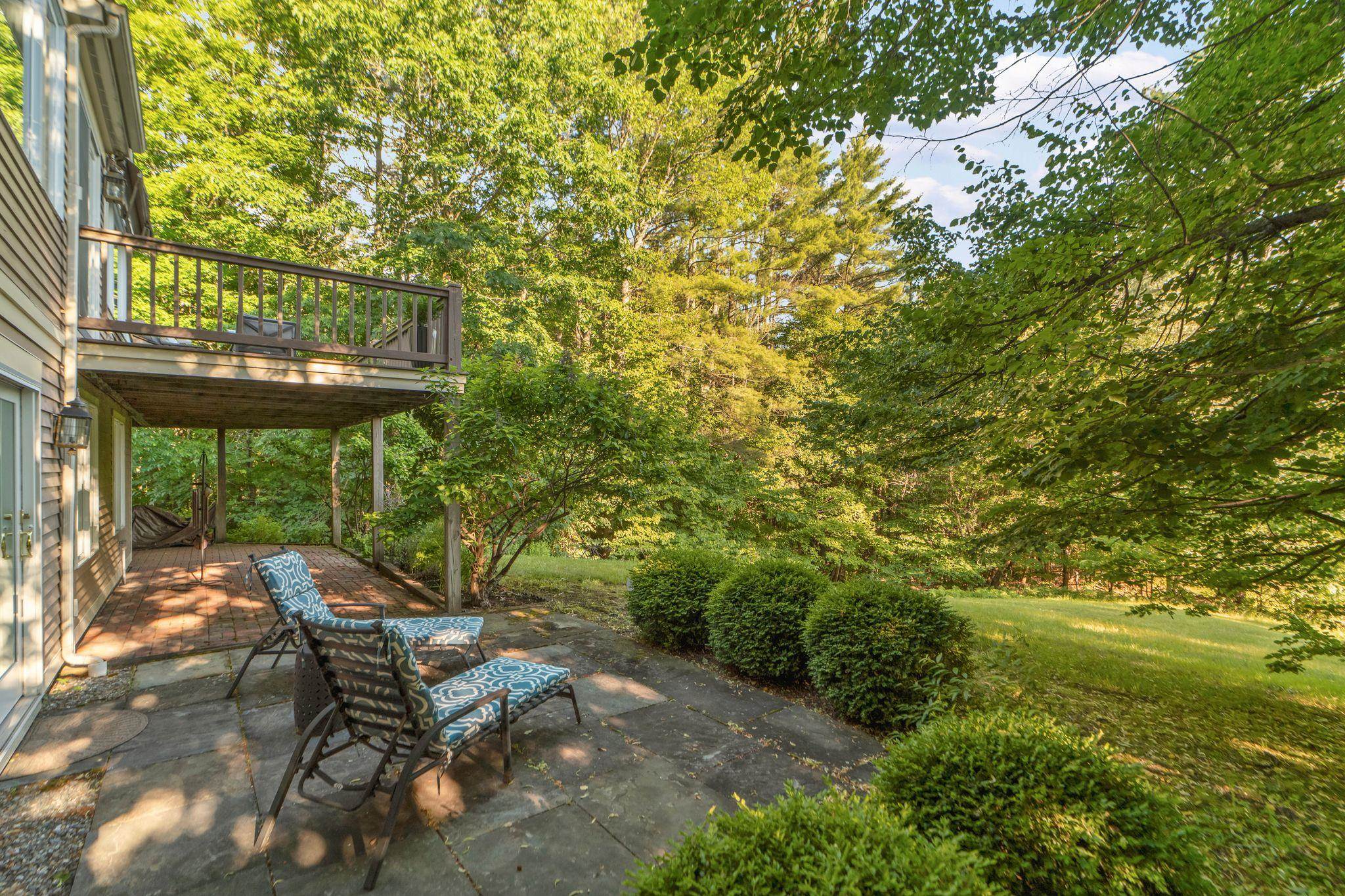 Lower level patio 25623896