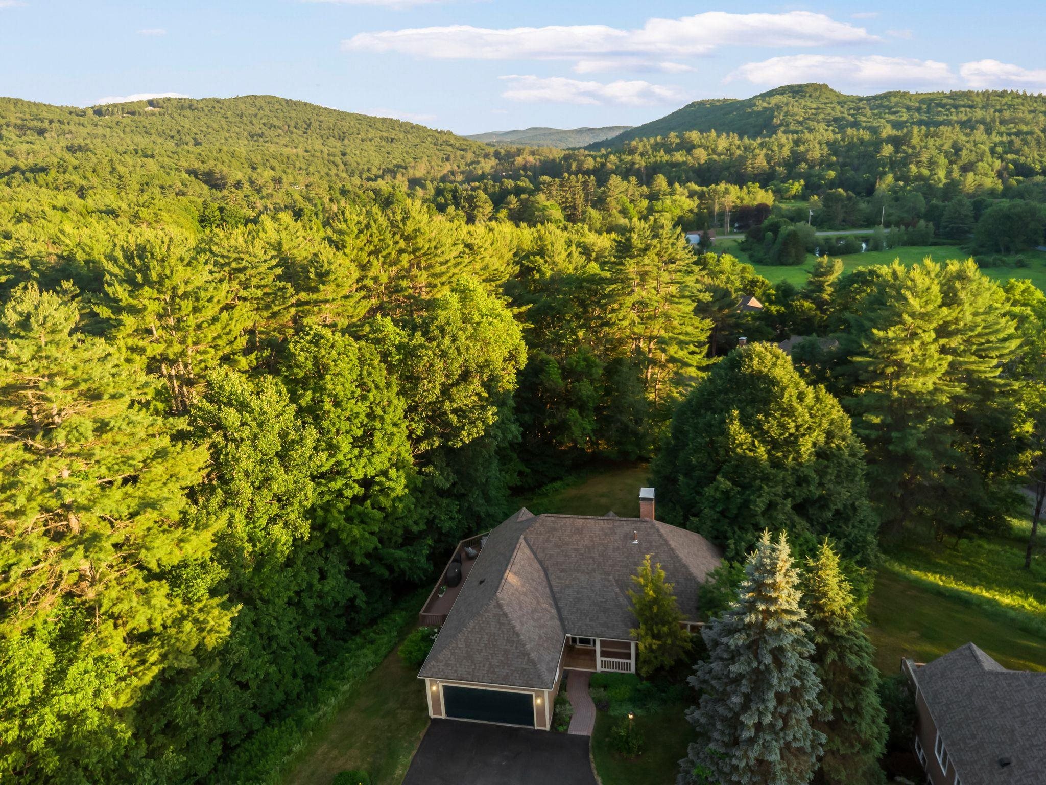 43 Berrill Farms Ln, Hanover, NH 03755