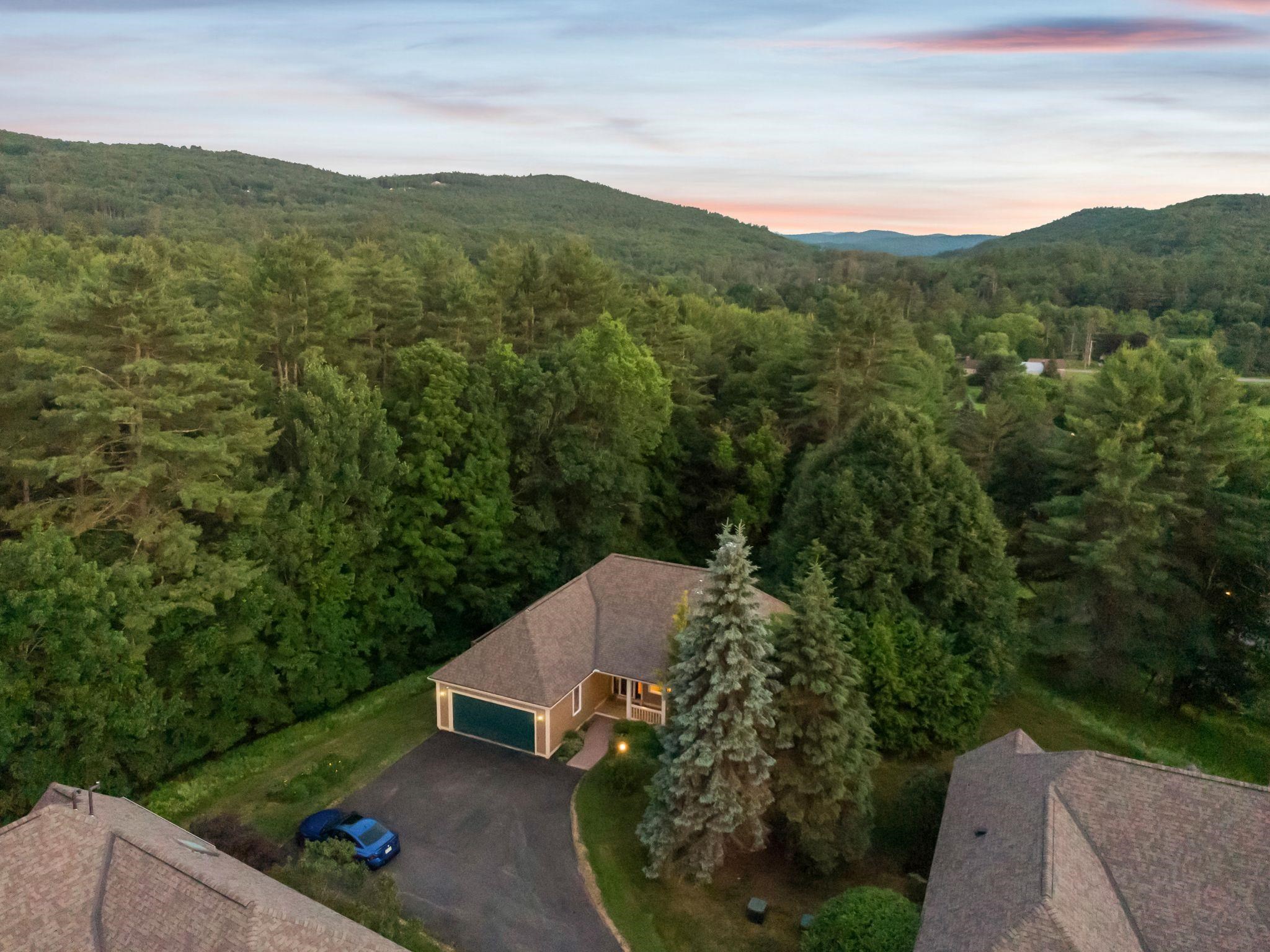 43 Berrill Farms Ln, Hanover, NH 03755