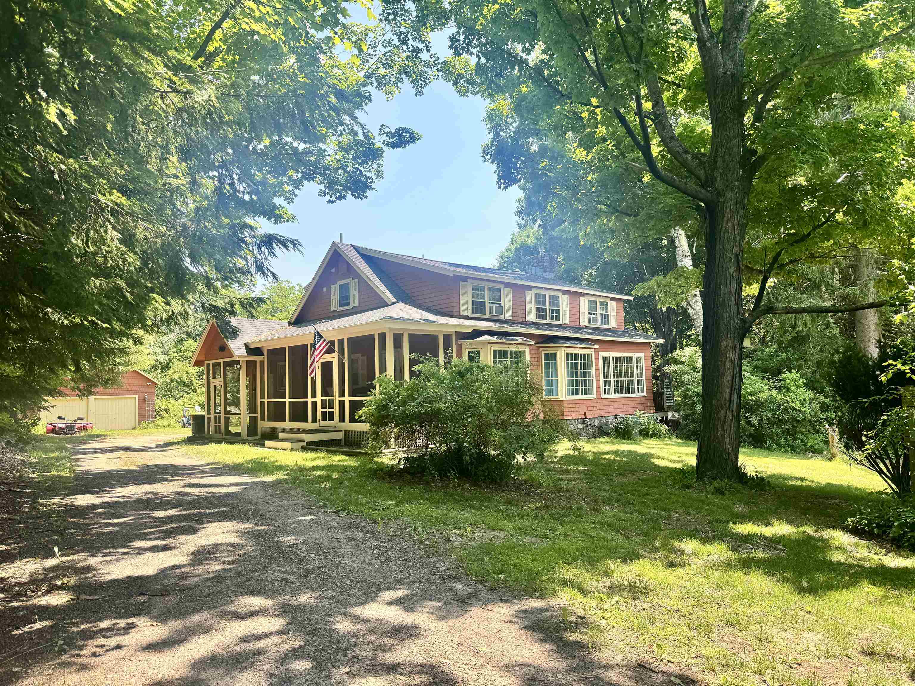 43 White Oaks Rd, Laconia, NH 03246