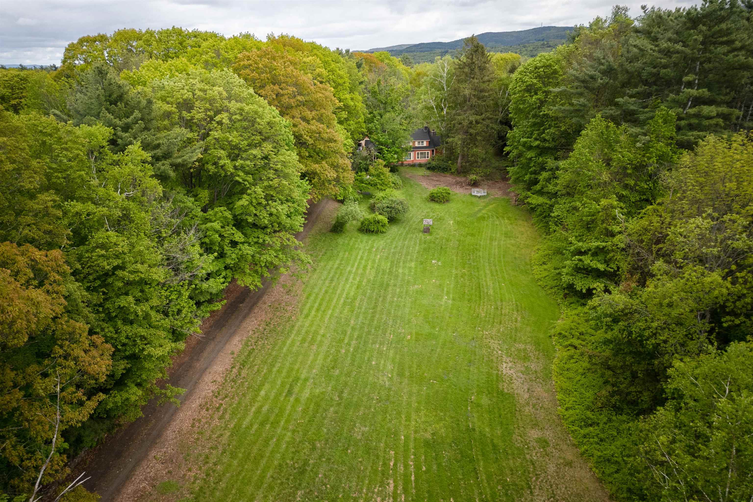 43 White Oaks Rd, Laconia, NH 03246