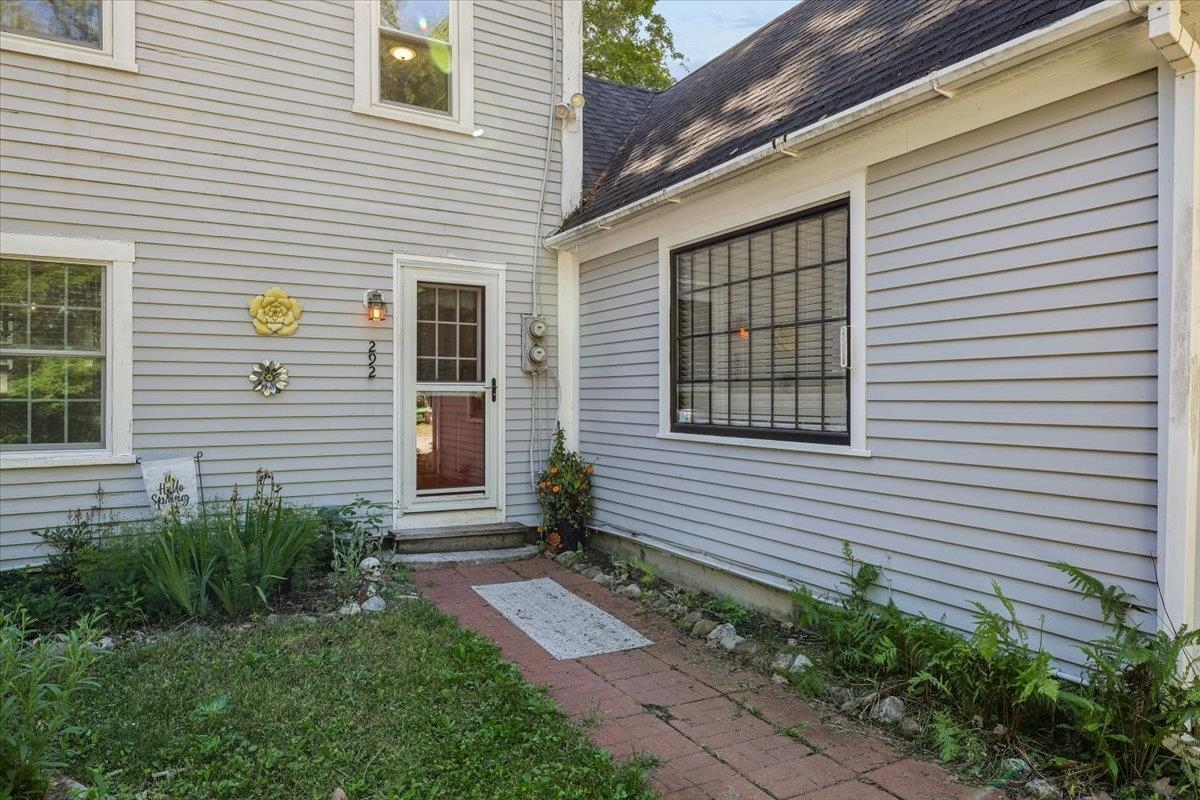 292 Buckley Rd, Weare, NH 03281