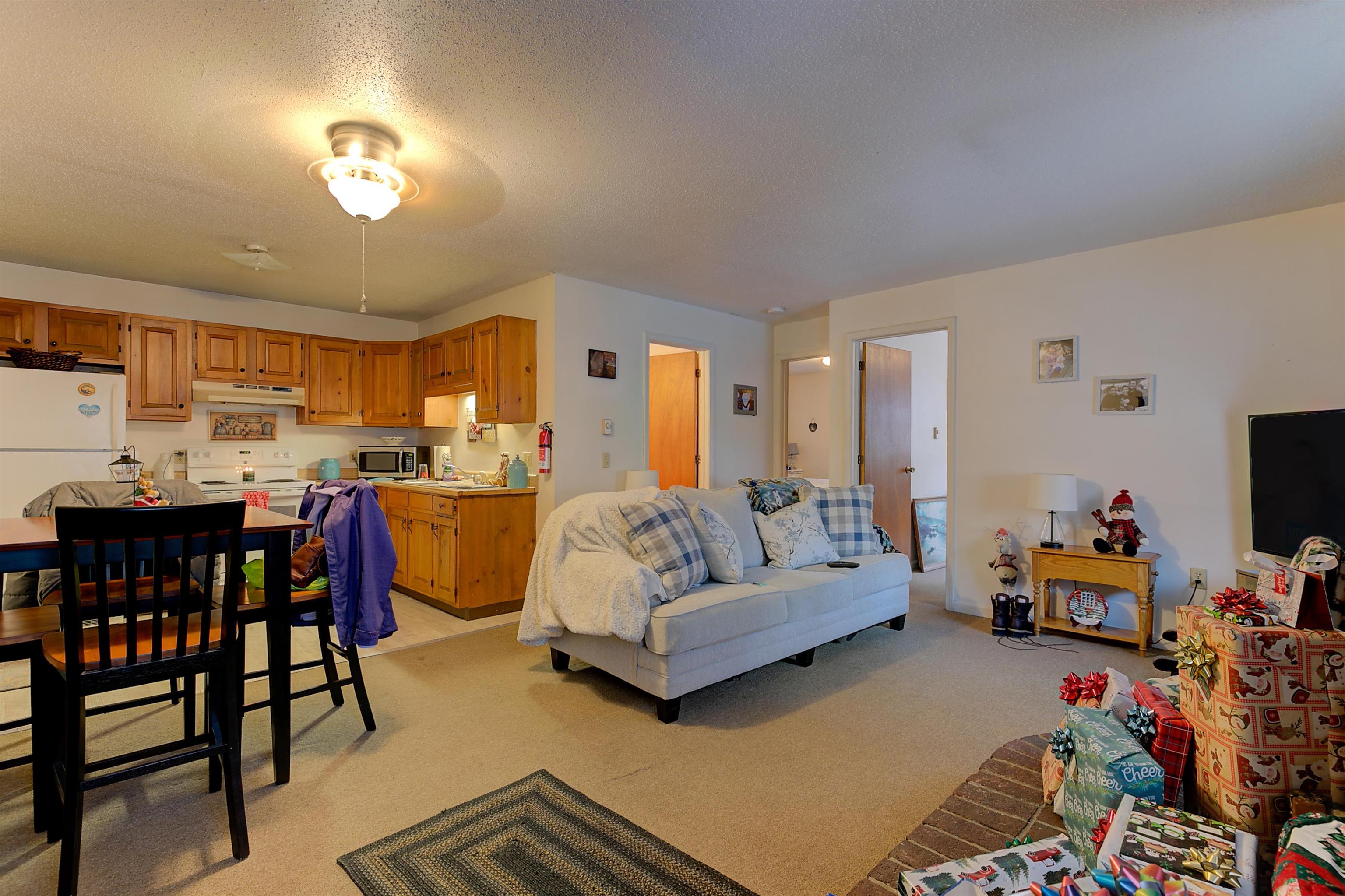 621 Kearsarge Rd, Conway, NH 03860