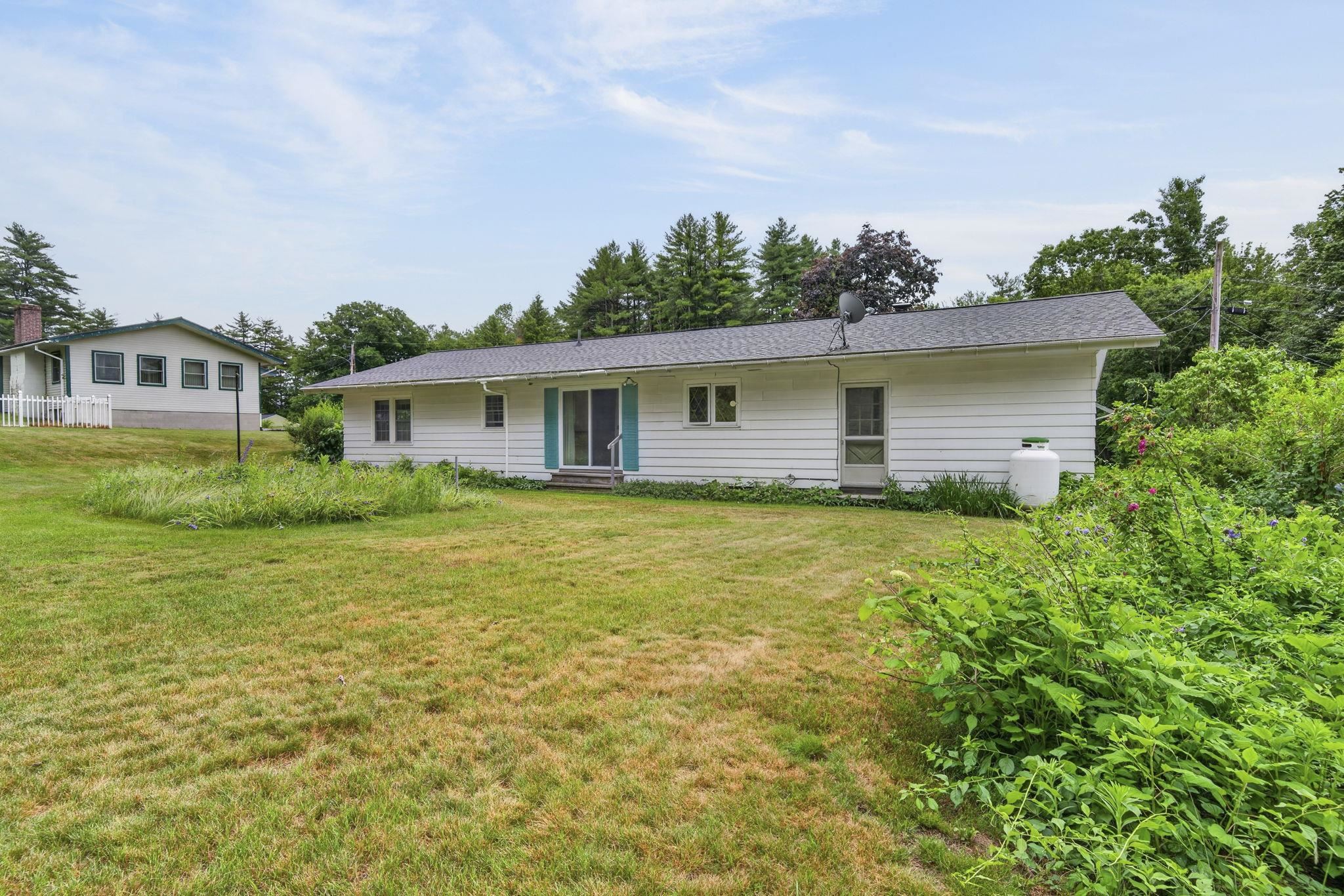 34 Harvey Way, Hillsborough, NH 03244