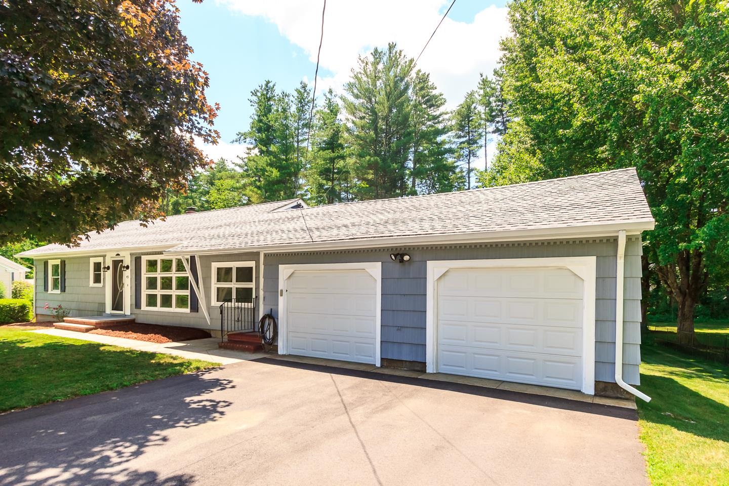 43 Bluff St, Salem, NH 03079