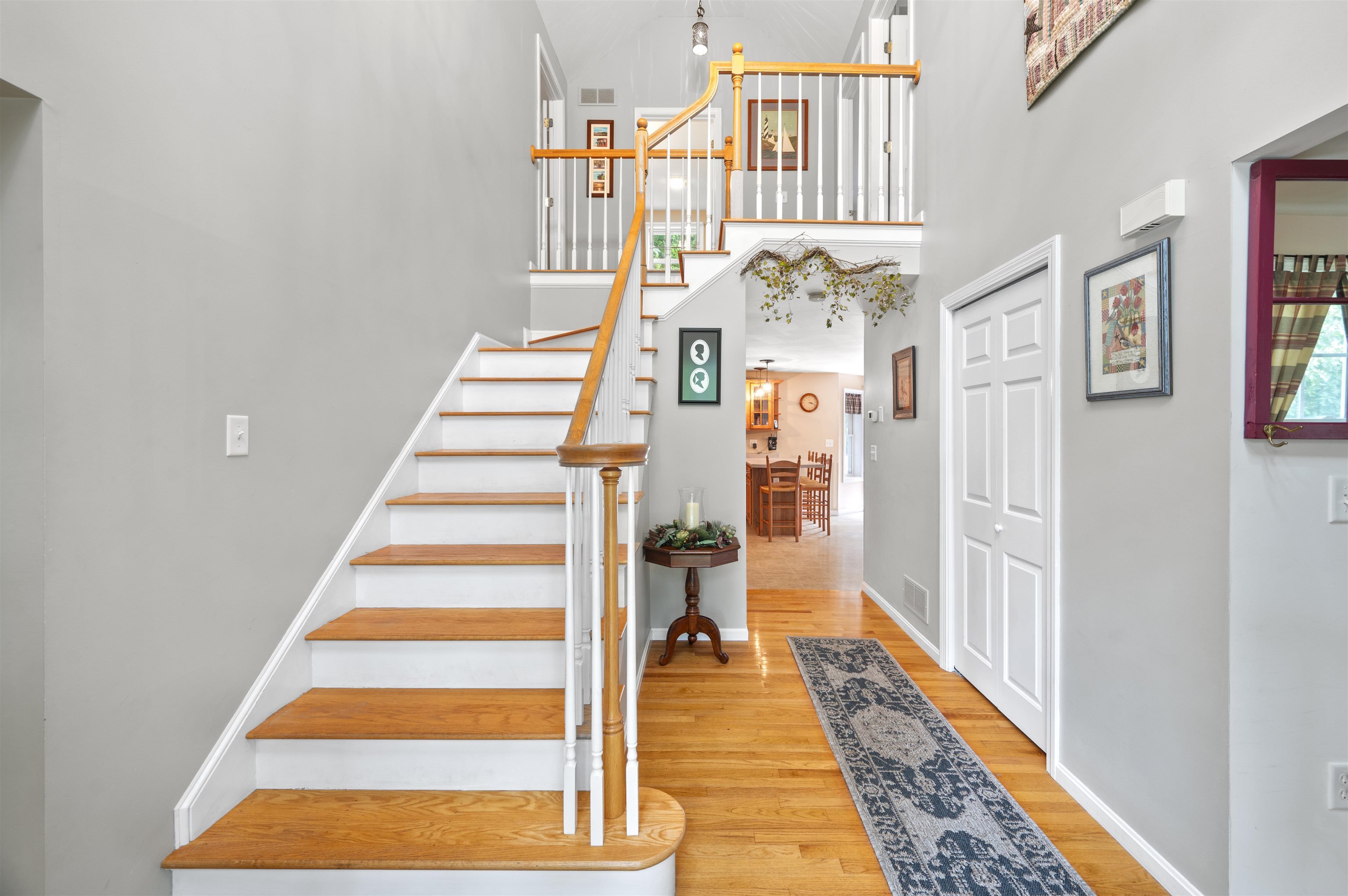 25 Melba Dr, Hudson, NH 03051