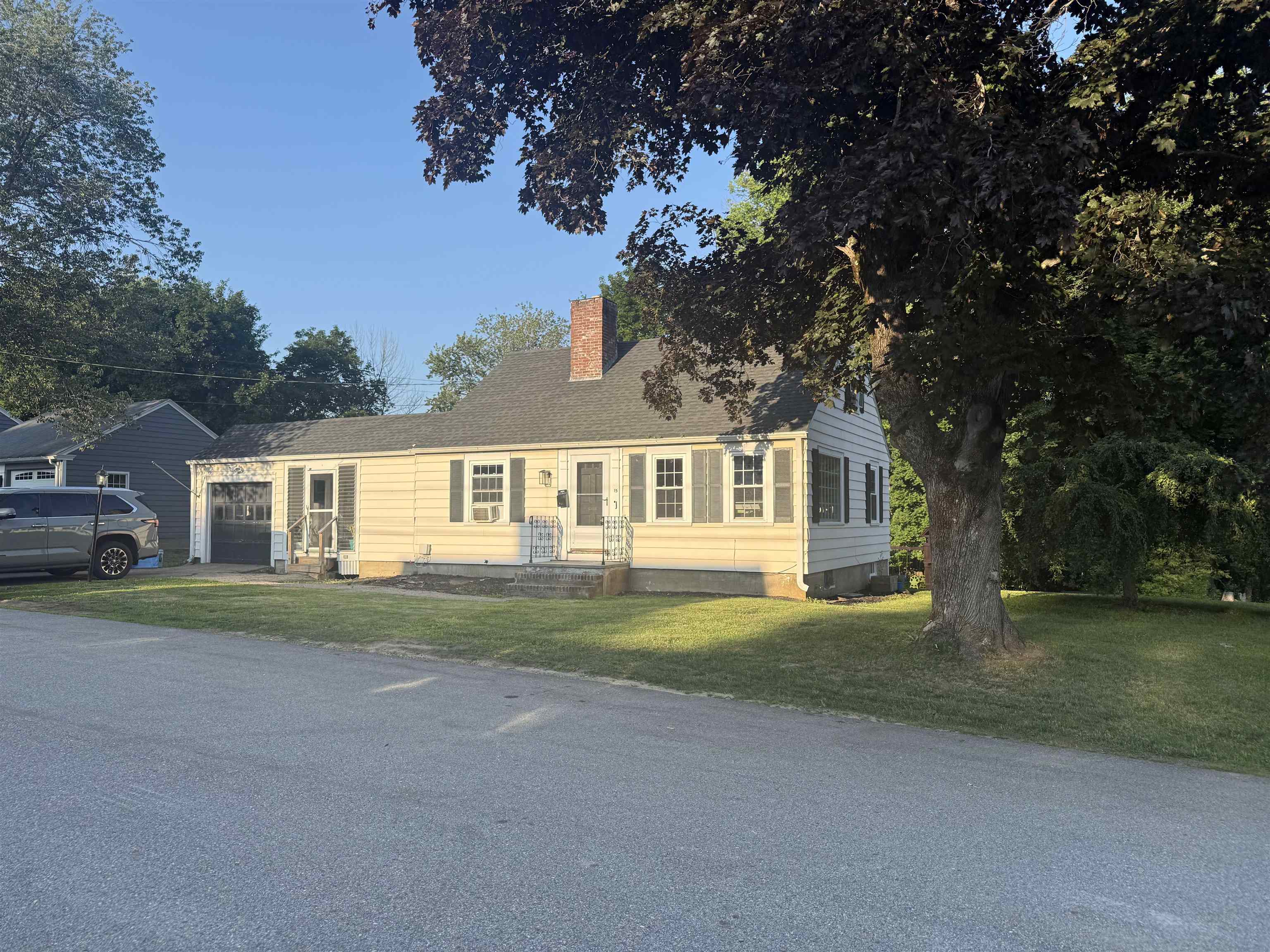 15 Hull Ave, Dover, NH 03820