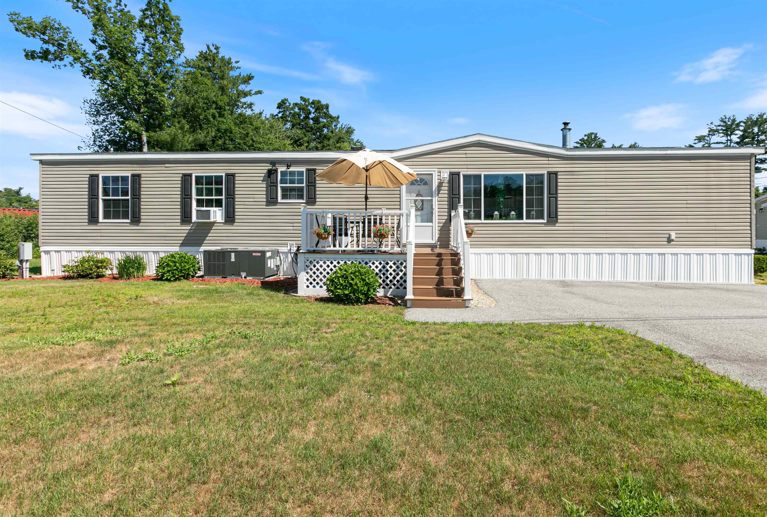 29 Lowell Rd #18, Salem, NH 03079