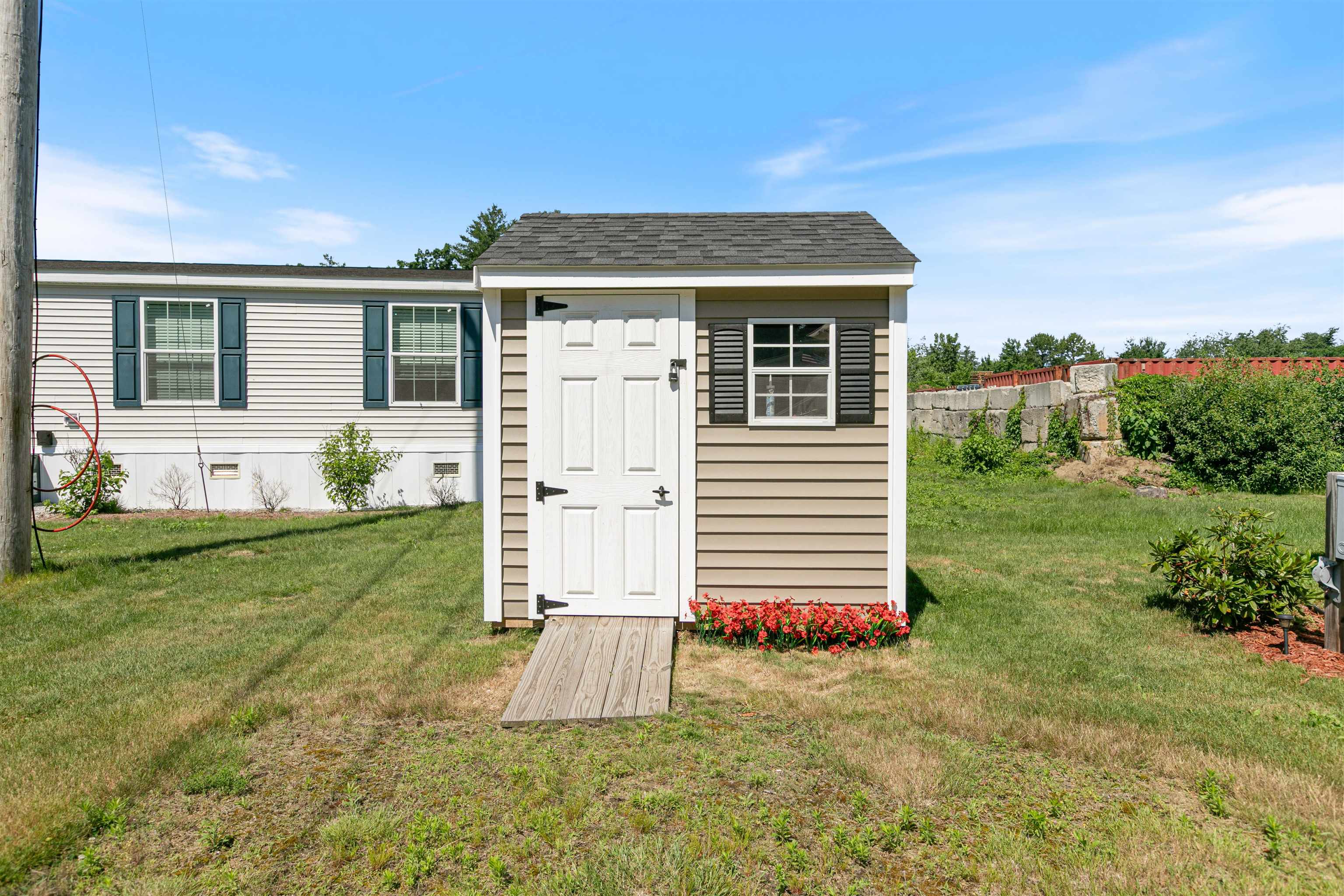 29 Lowell Rd #18, Salem, NH 03079