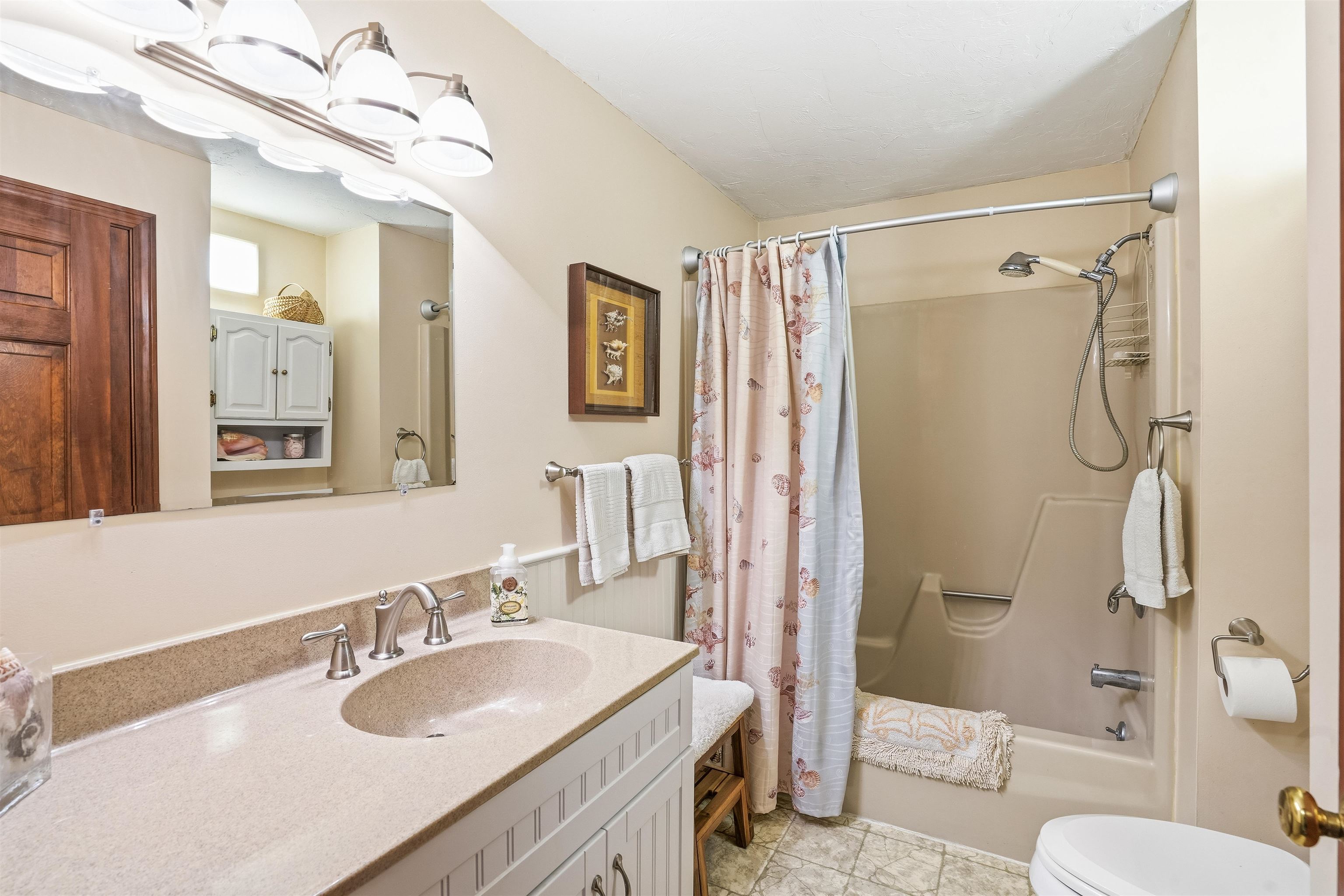 22 Erik St, Merrimack, NH 03054