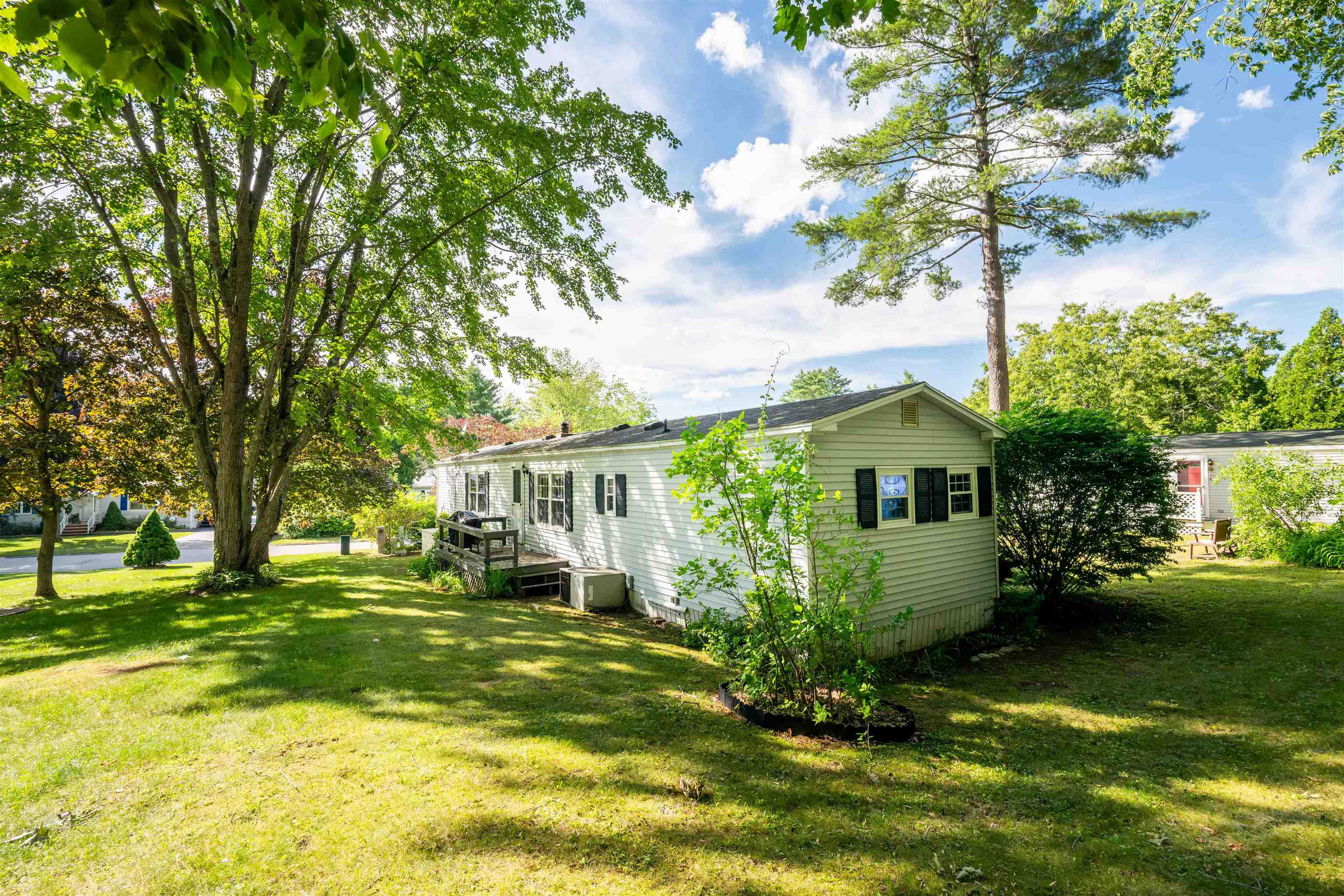 42 Gooseberry Cir, Rochester, NH 03867