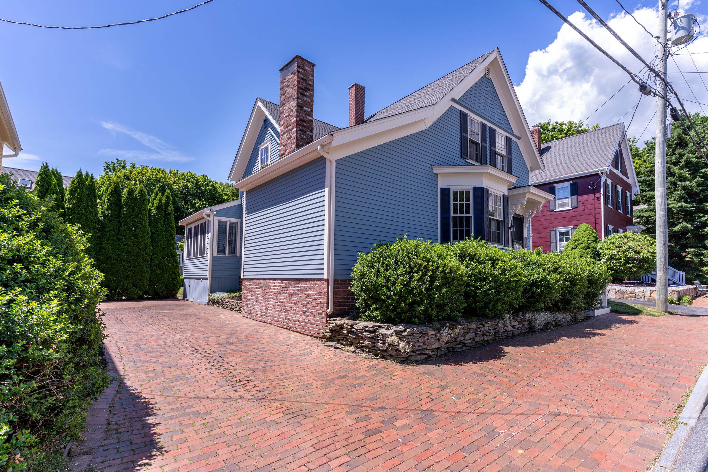 112 New Castle Ave, Portsmouth, NH 03801