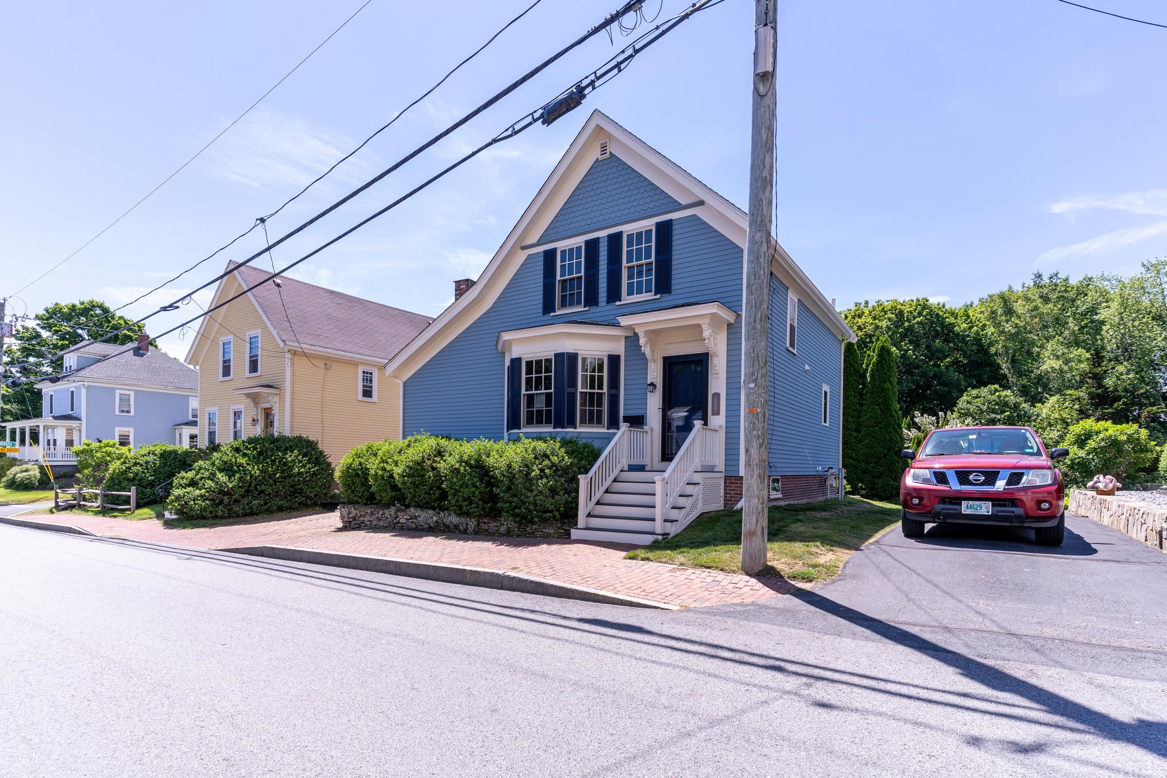 112 New Castle Ave, Portsmouth, NH 03801