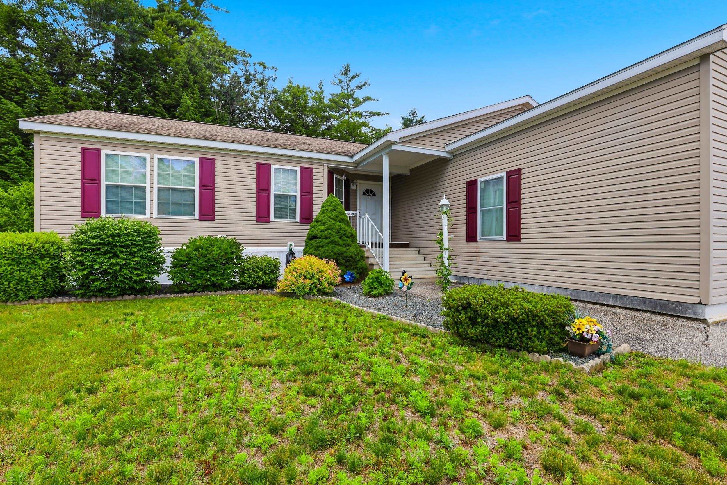 11 Northbrook Dr, Tilton, NH 03276