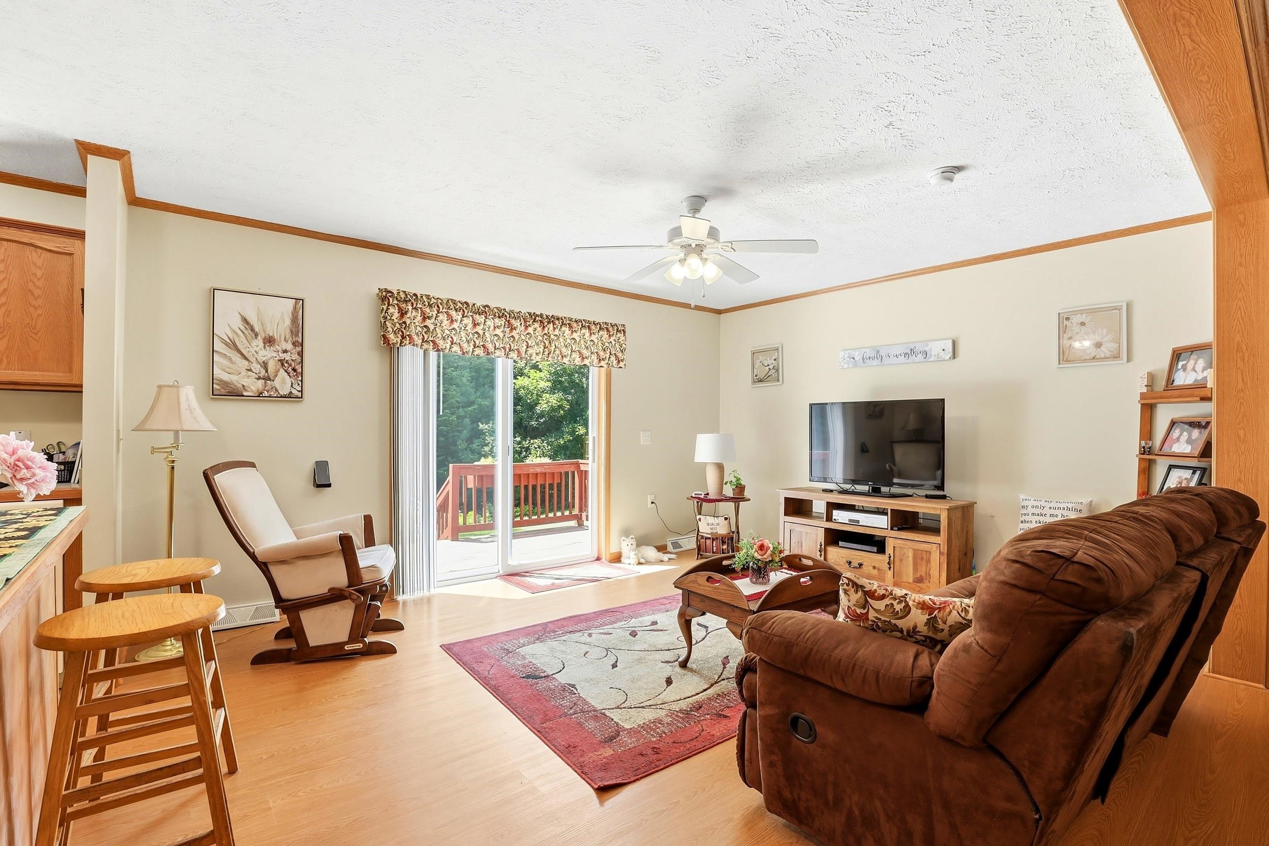 11 Northbrook Dr, Tilton, NH 03276