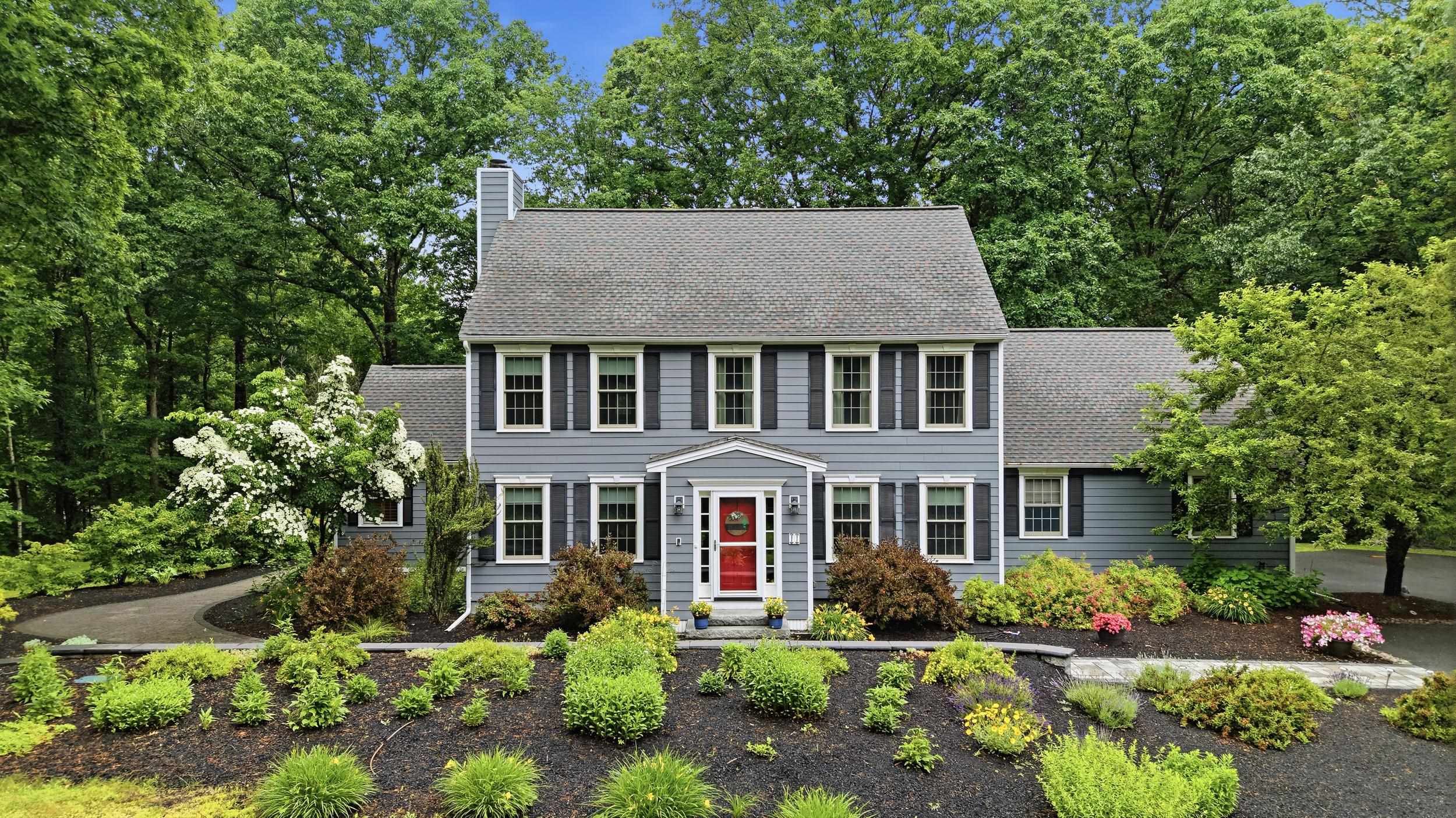 11 Montgomery Farm Rd, Derry, NH 03038