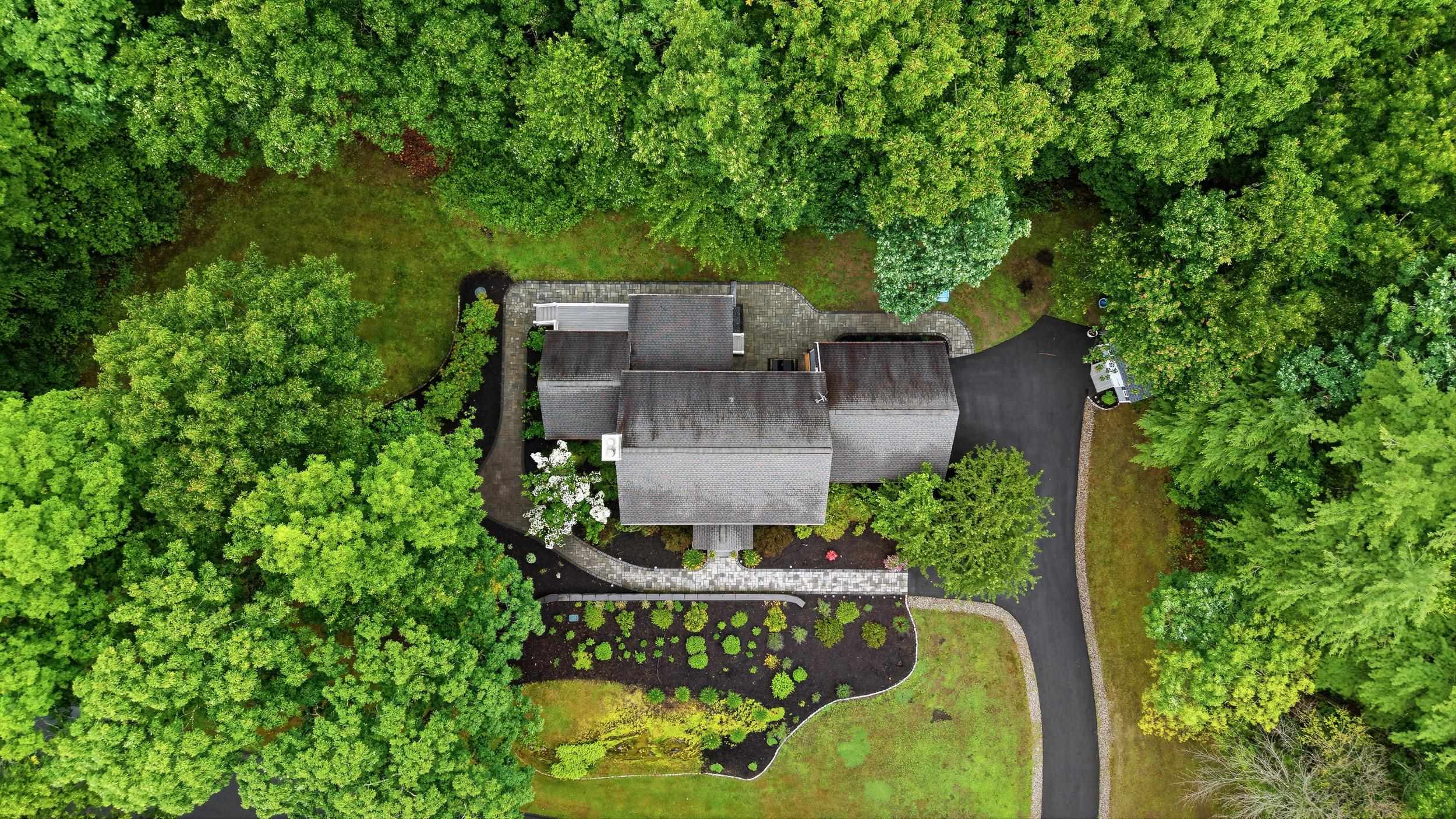 11 Montgomery Farm Rd, Derry, NH 03038