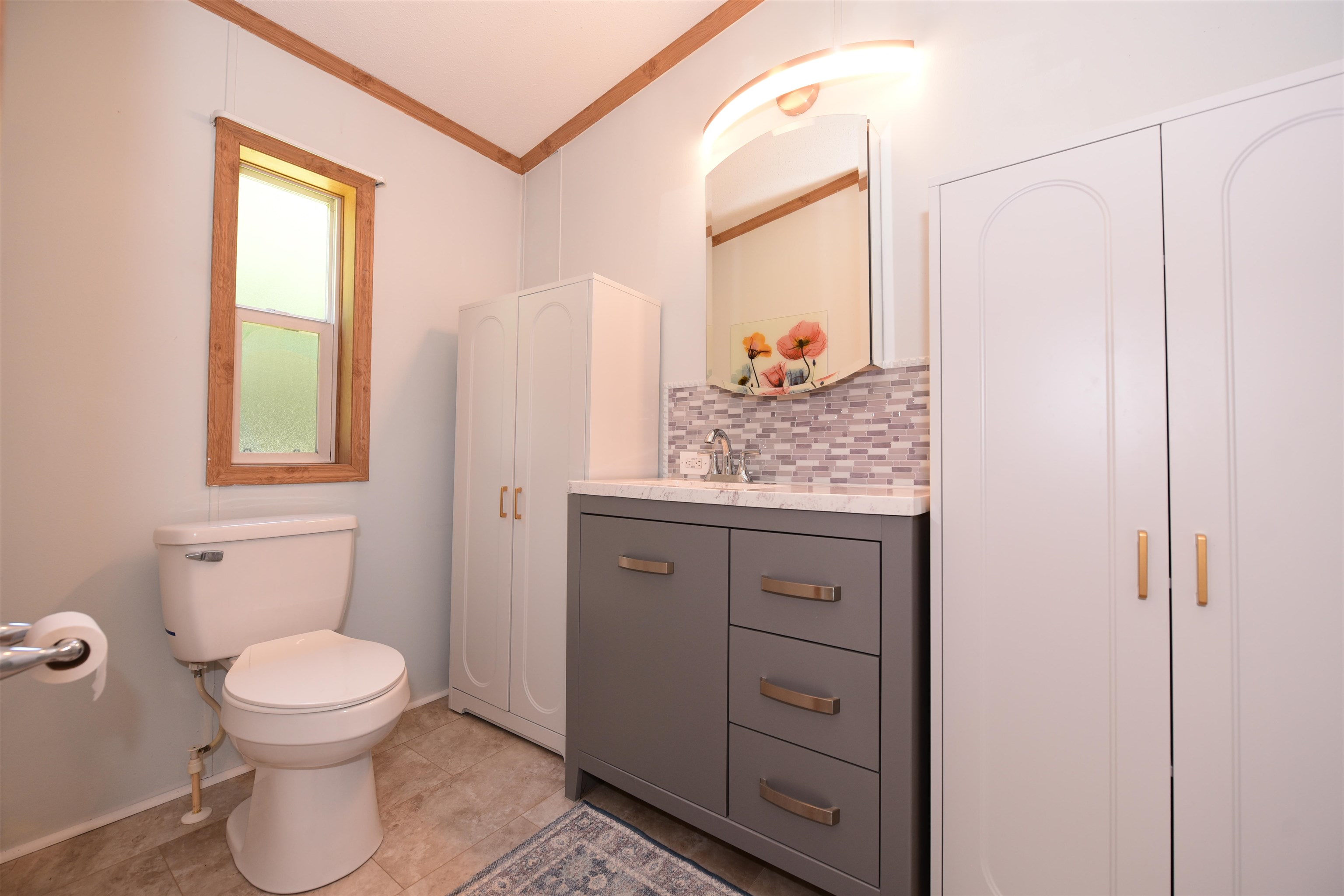 124 Goldfinch Ln, Conway, NH 03813