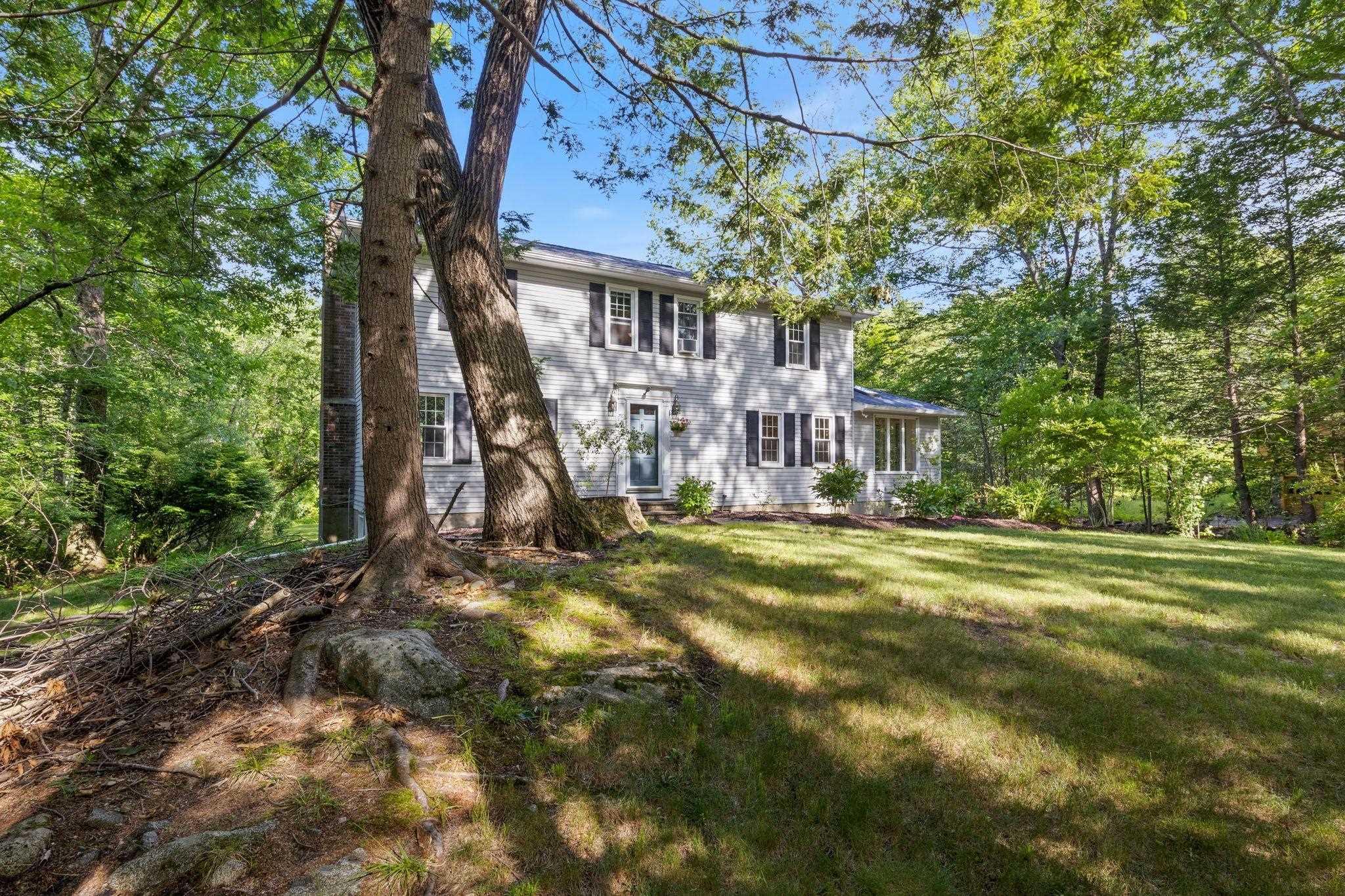 46 Woodridge Rd, Durham, NH 03824