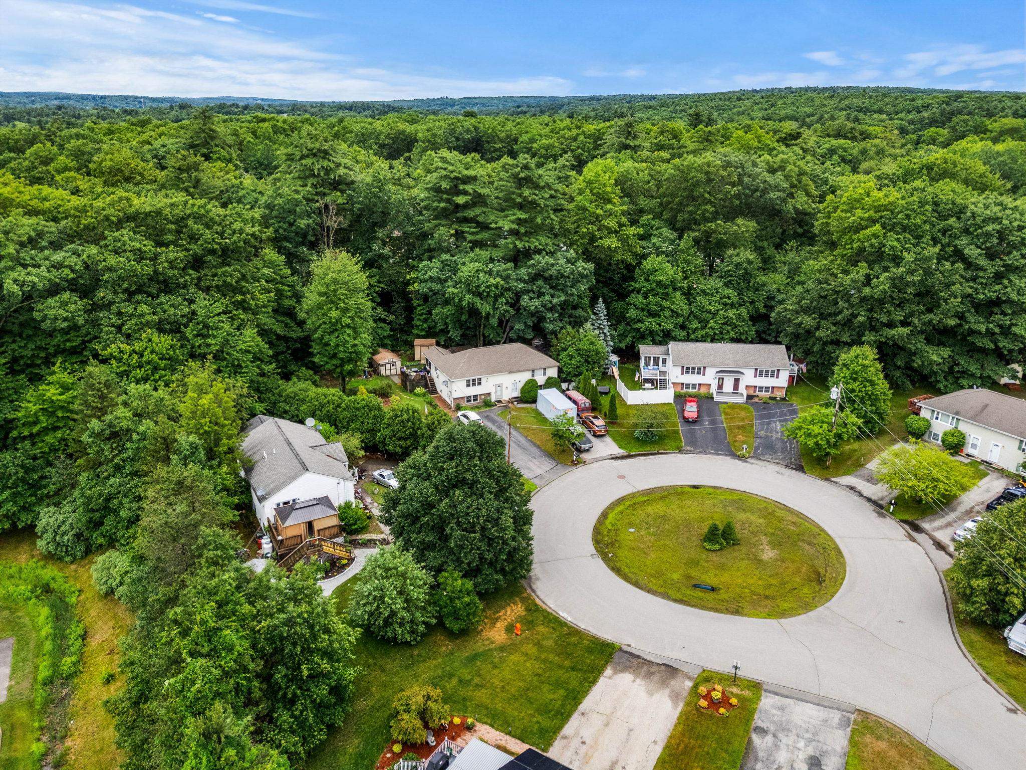 12L Rebecca Ln, Derry, NH 03038